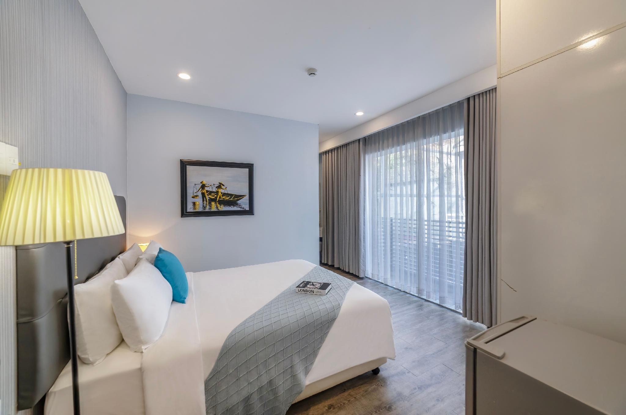 Deluxe Family Room