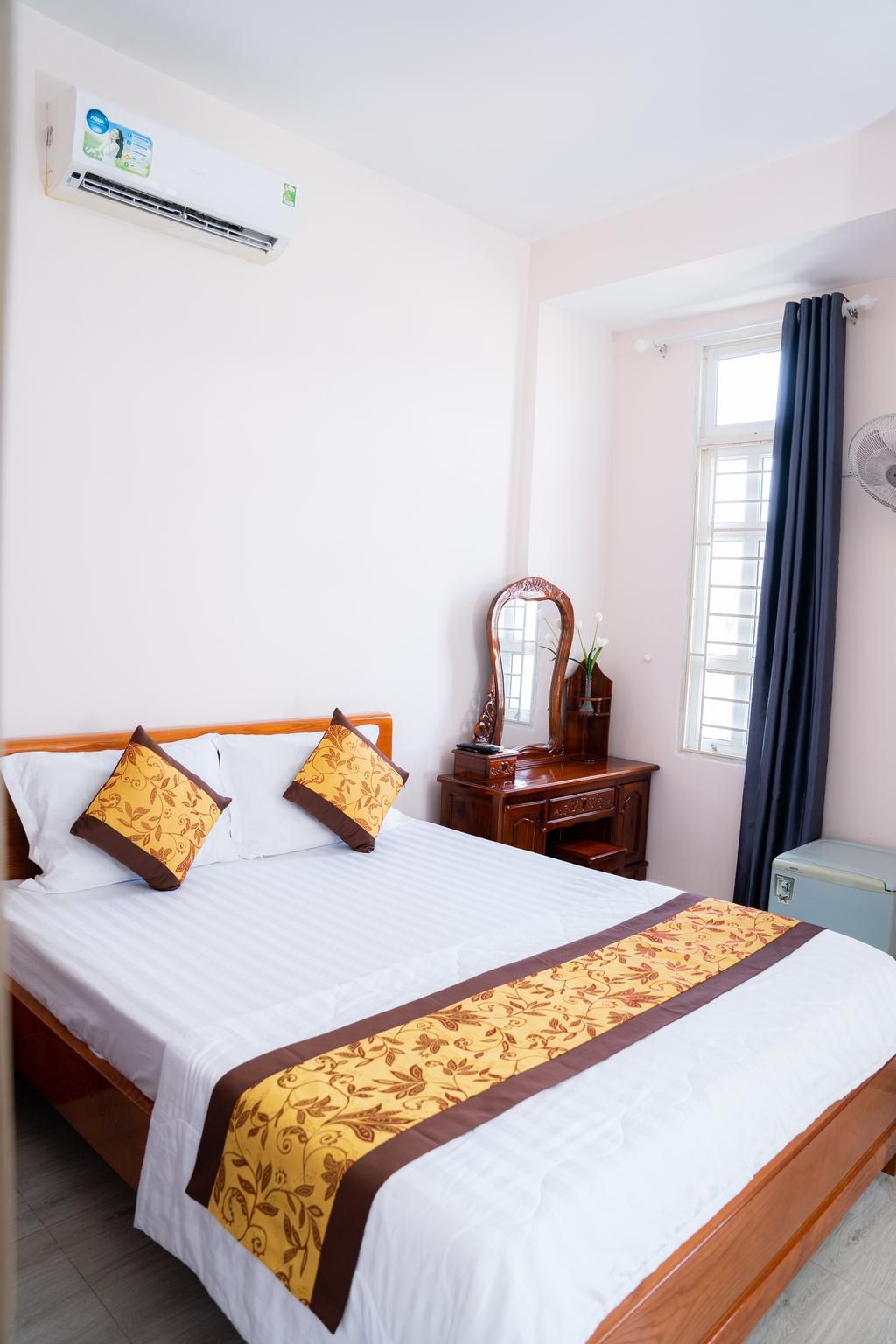 Deluxe Balcony Open View Room