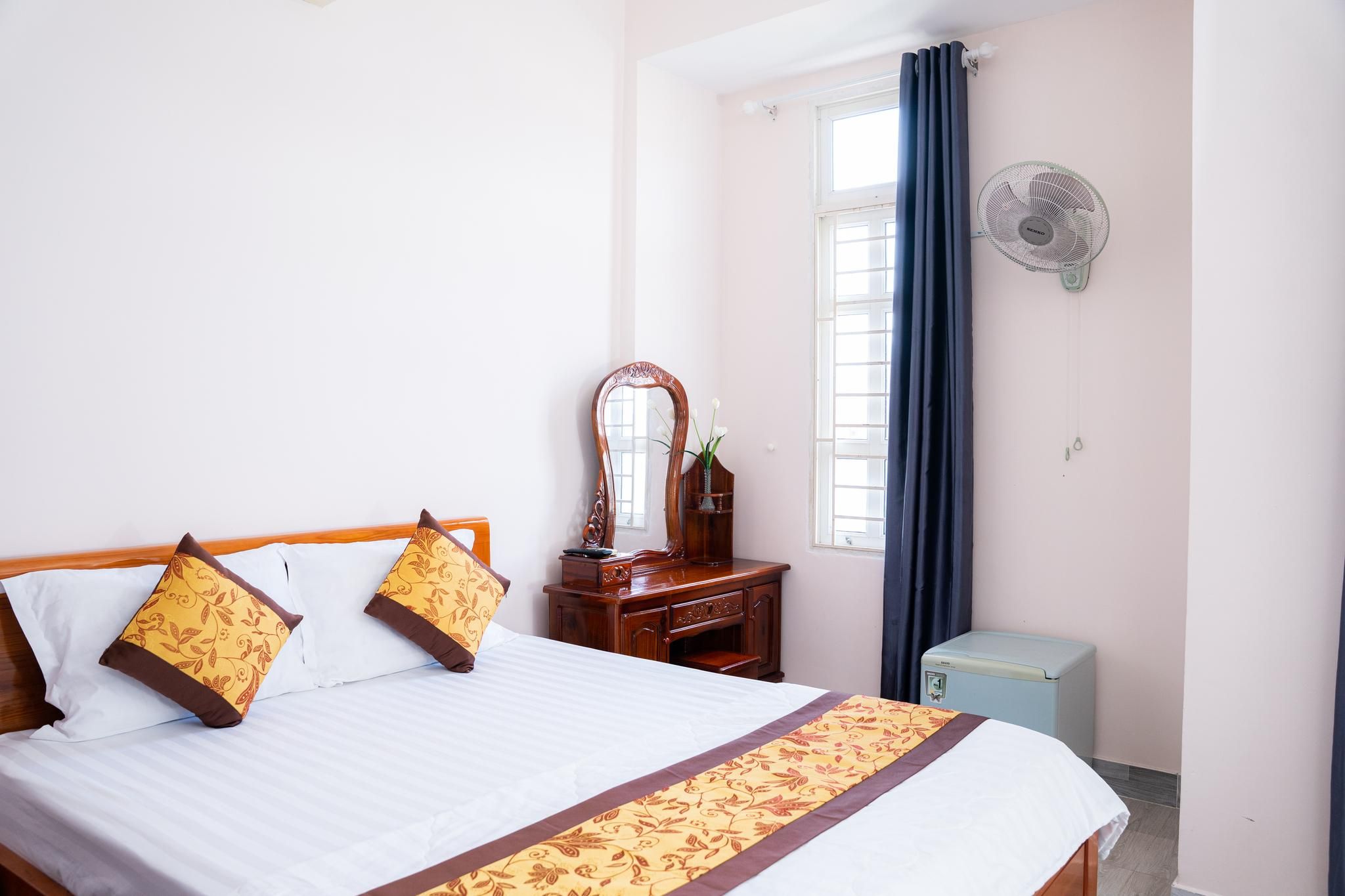 Deluxe Balcony Open View Room