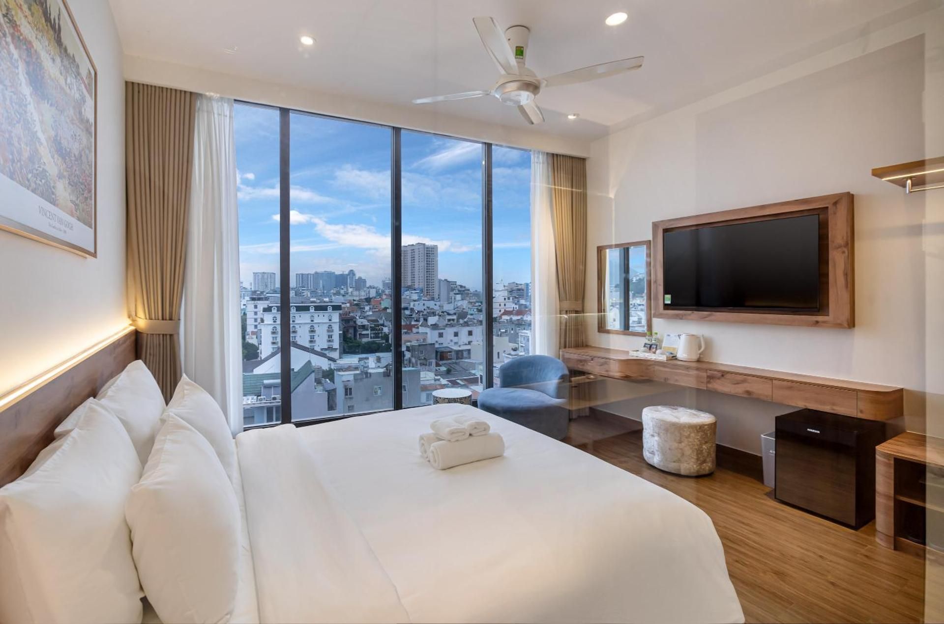 King Room with Lake View