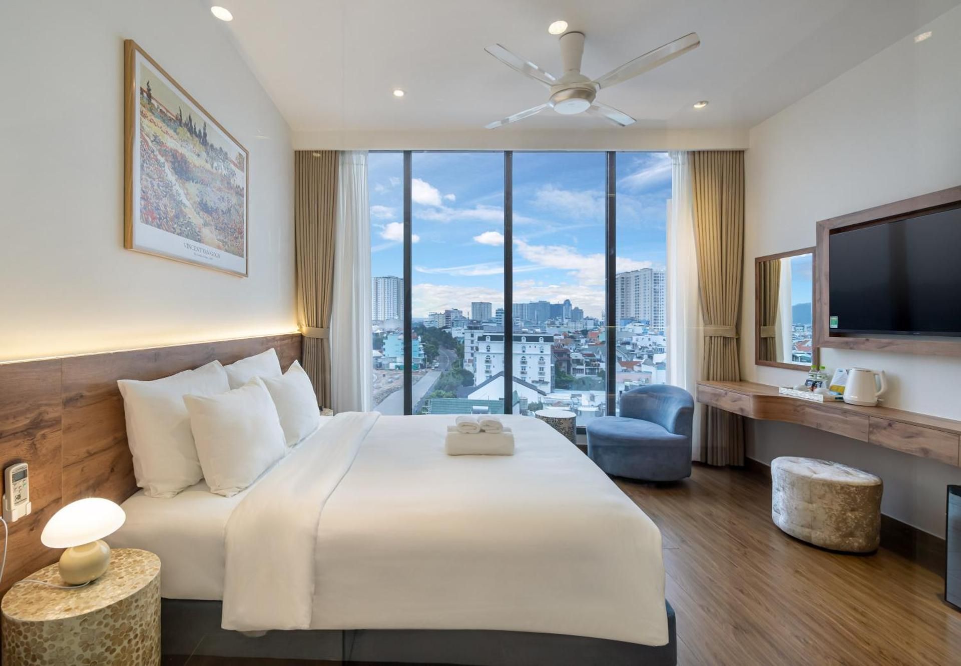 King Room with Lake View