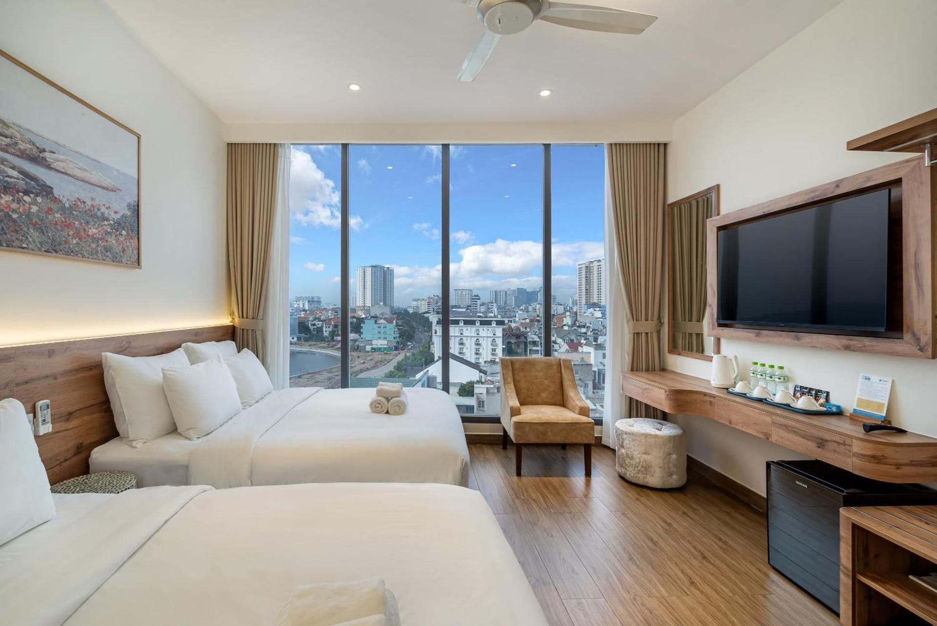 Quadruple Room with Lake View