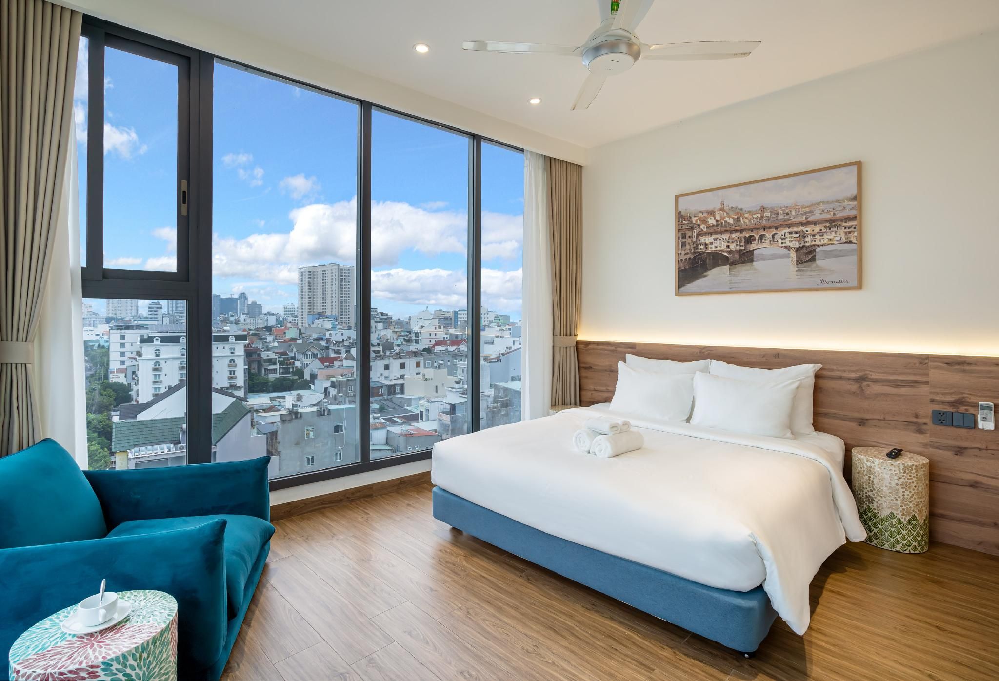 VIP Crystal Room