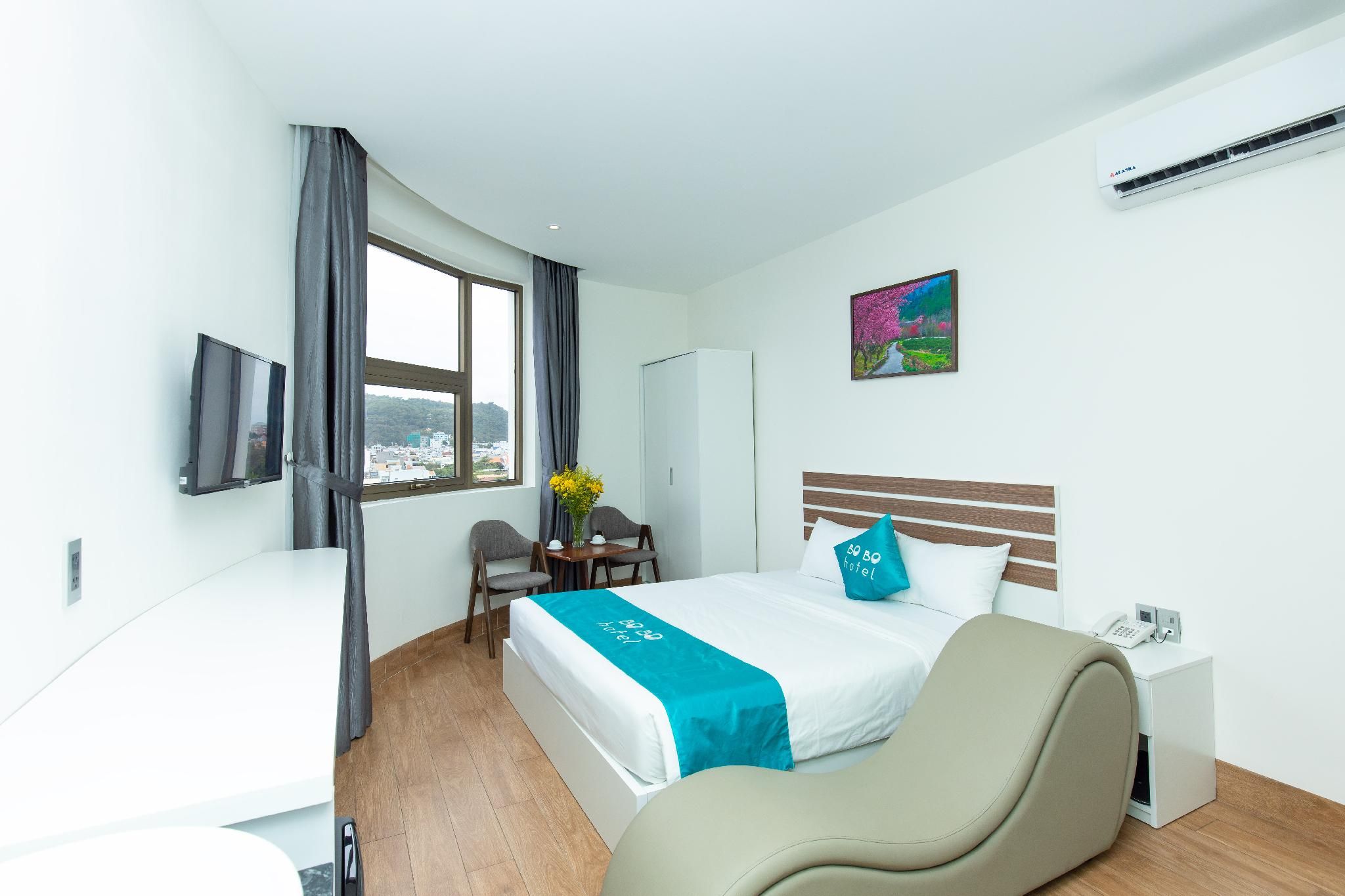 Deluxe Double Room with Balcony and Mountain view
