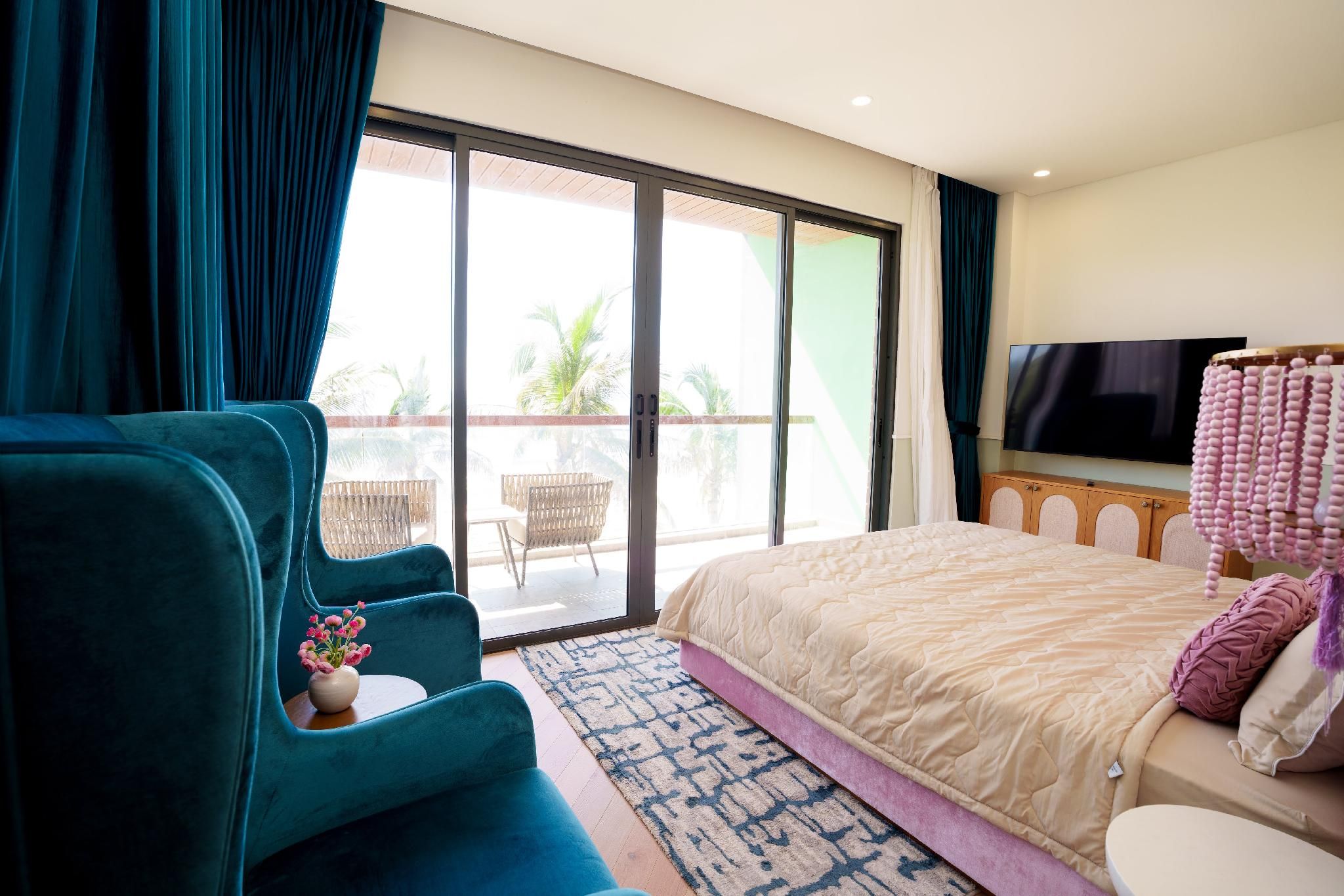 4-Bedroom Beachfront Villa