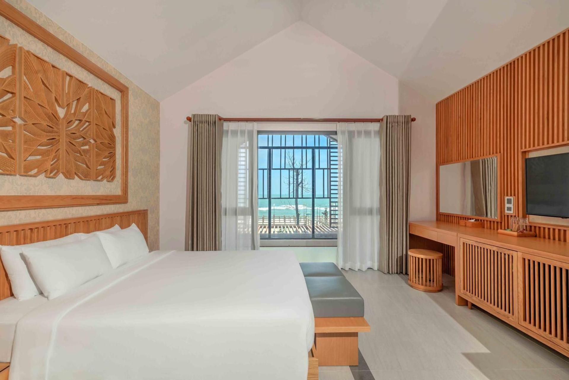 Tran Chau Beach & Resort Suite 2