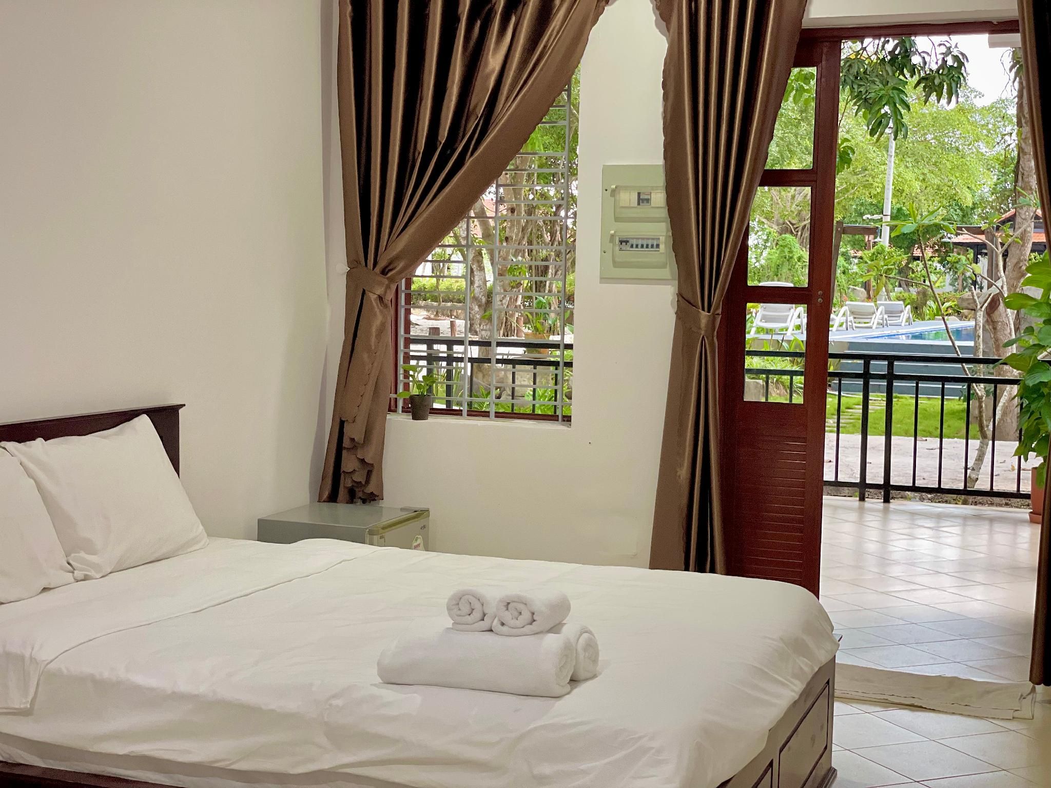 Deluxe Double Room with Balcony