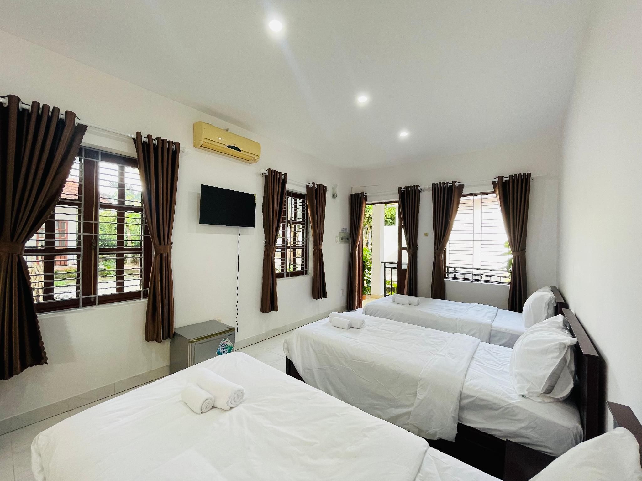 Triple Room with Balcony