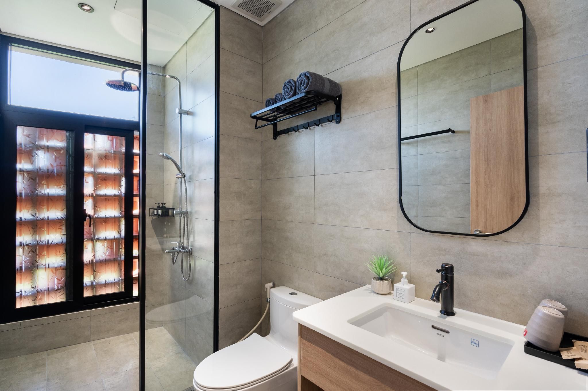 Studio Apartment