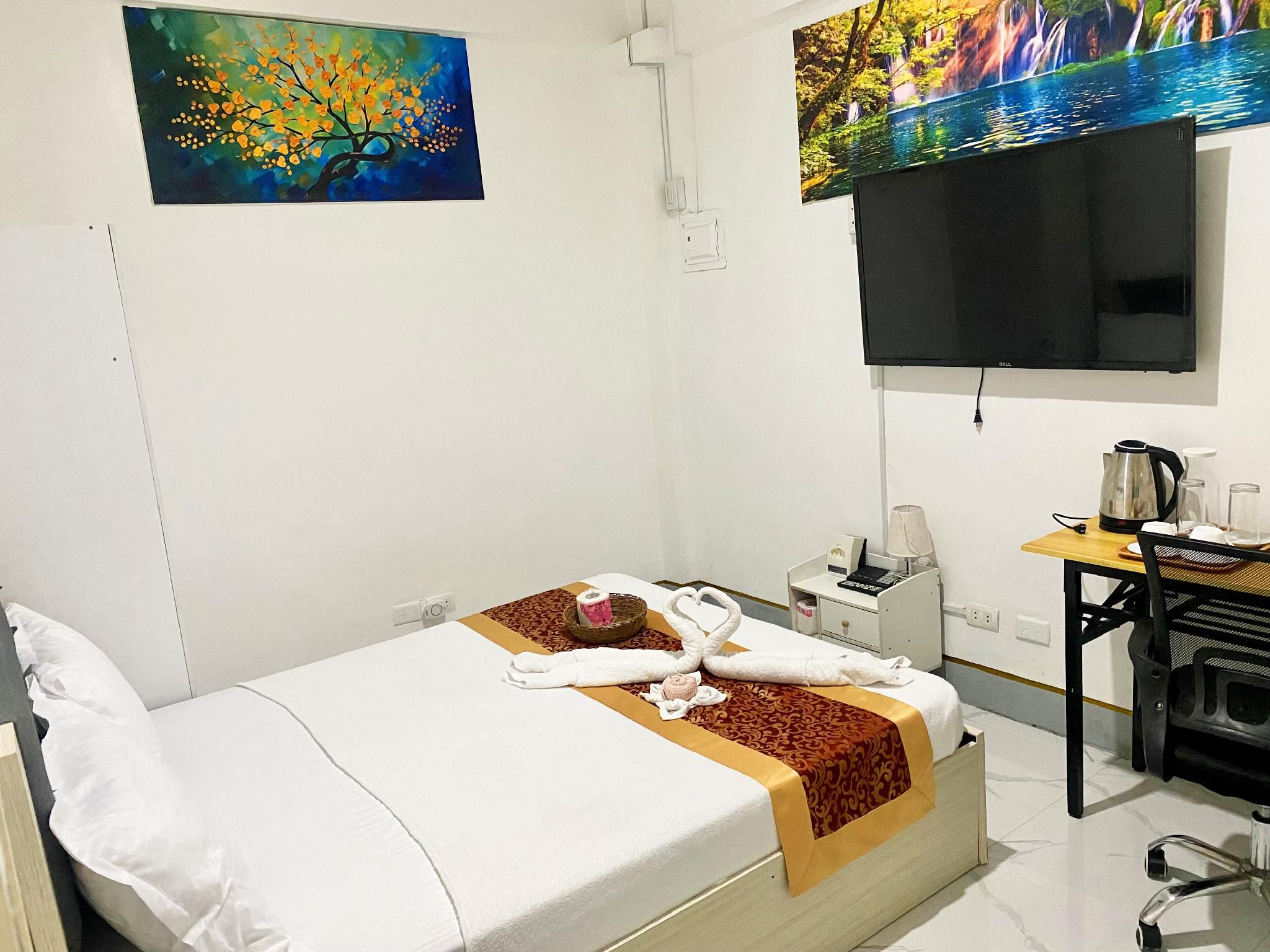 LEGENDS HOTEL Room 205