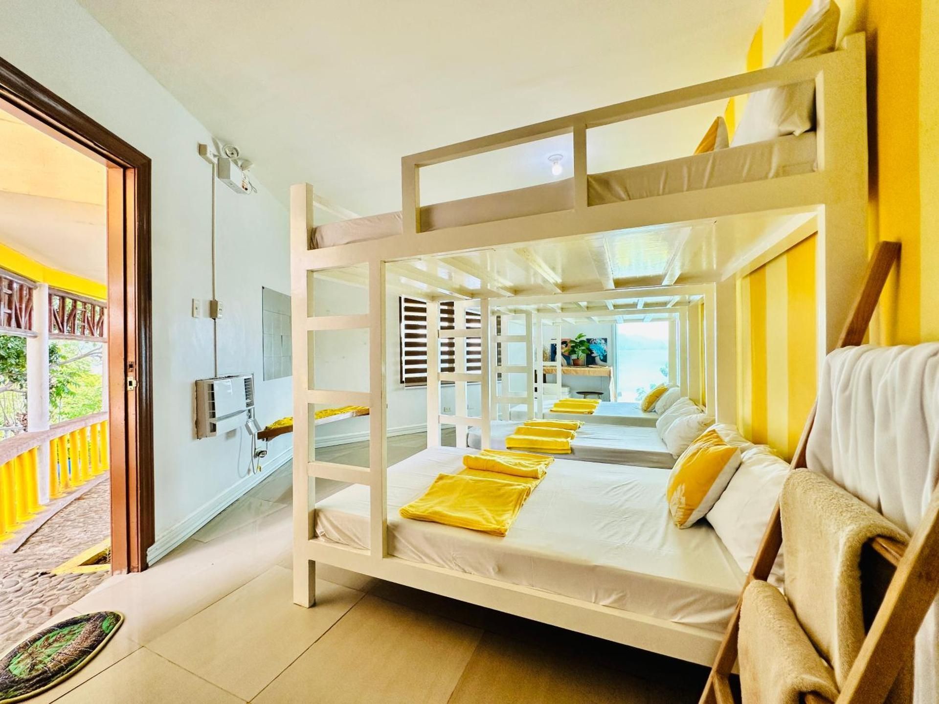Family Room with Sea View