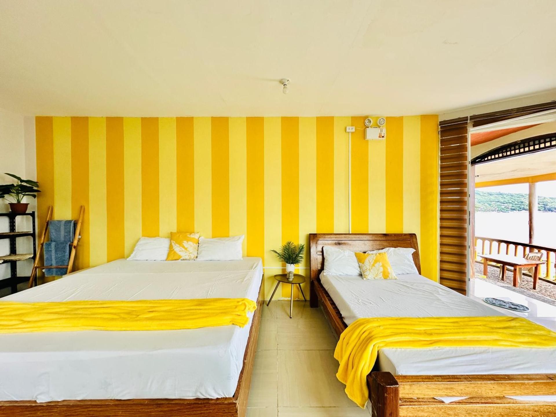 Double Room with Balcony and Sea View