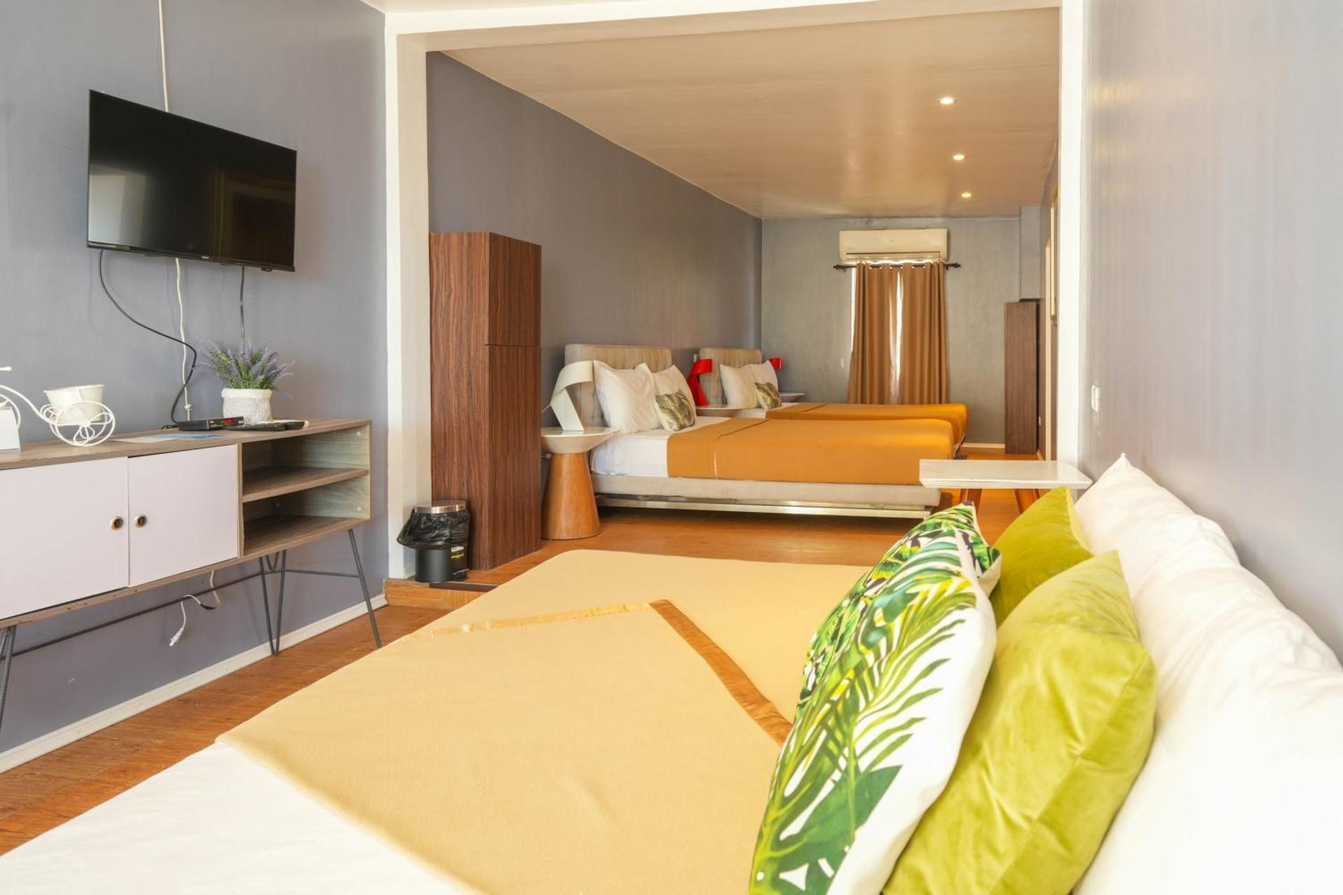 Deluxe Triple Room
