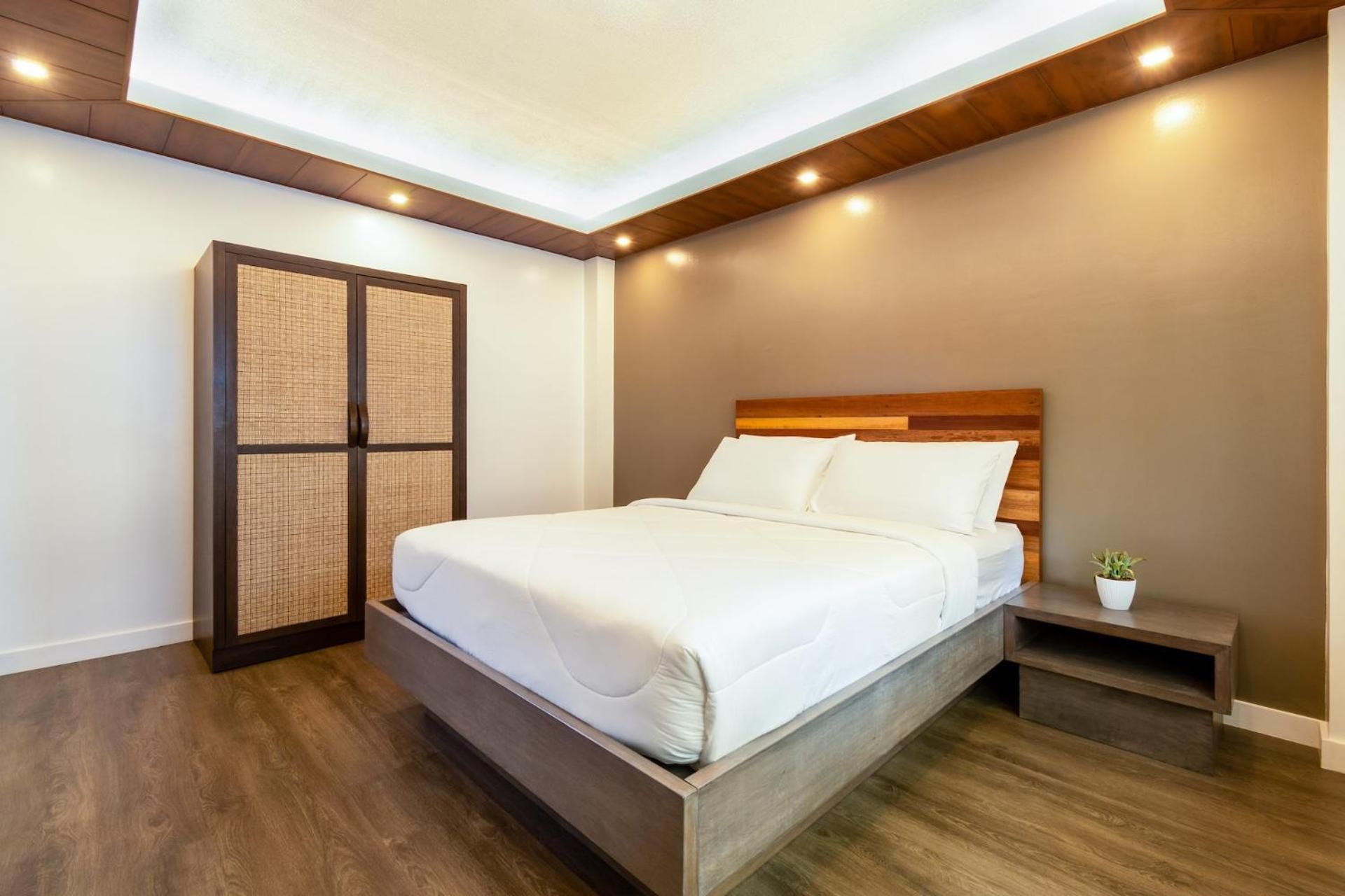 Suite with Pool View