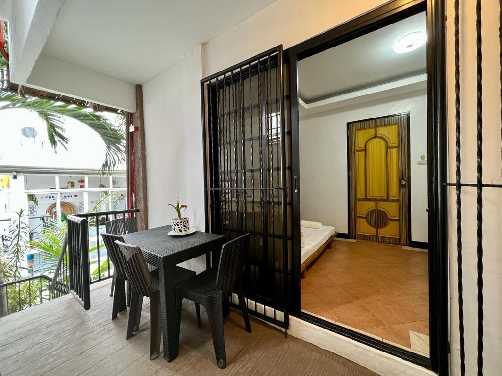 Family Room for 10 People