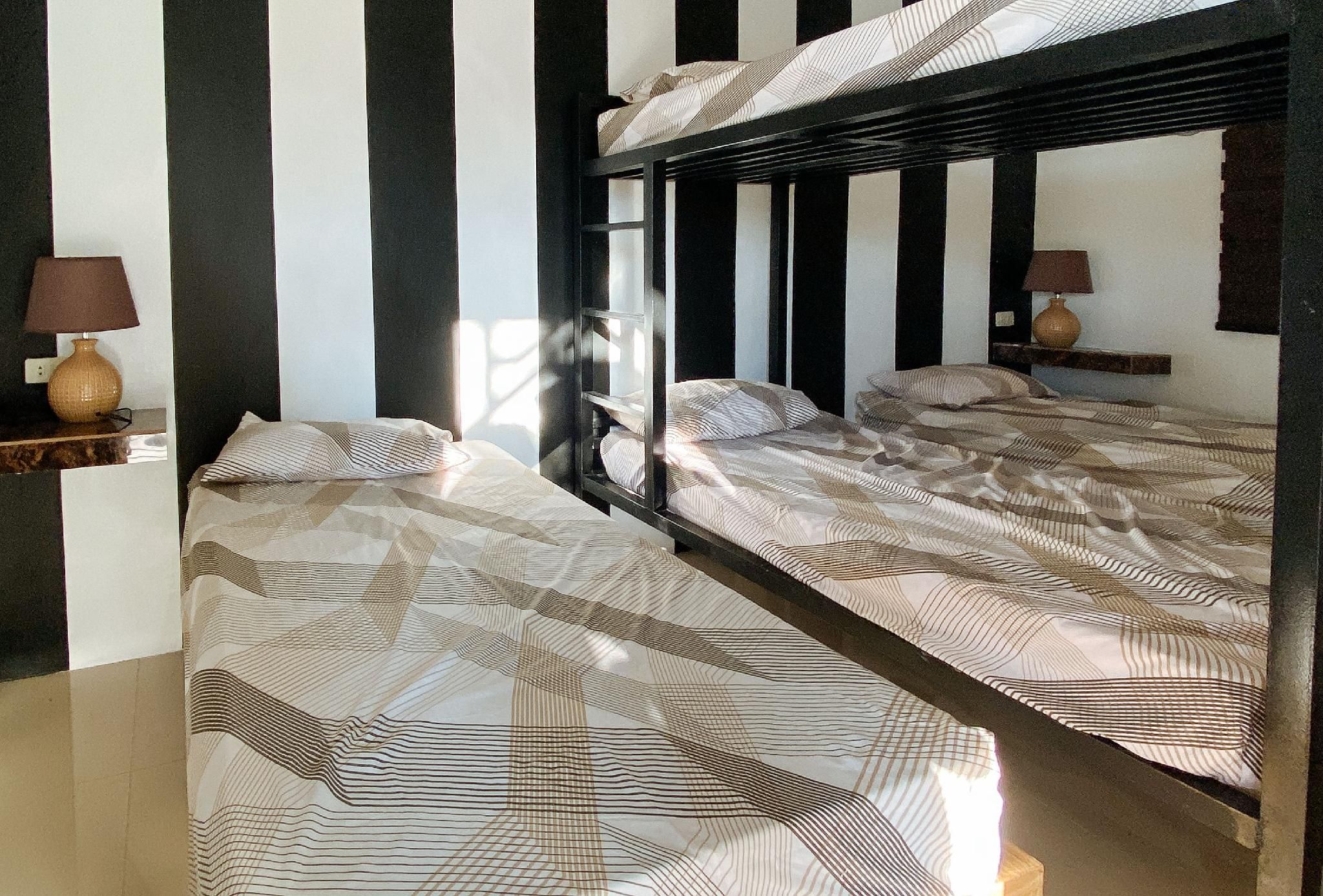 Mixed Dormitory Room