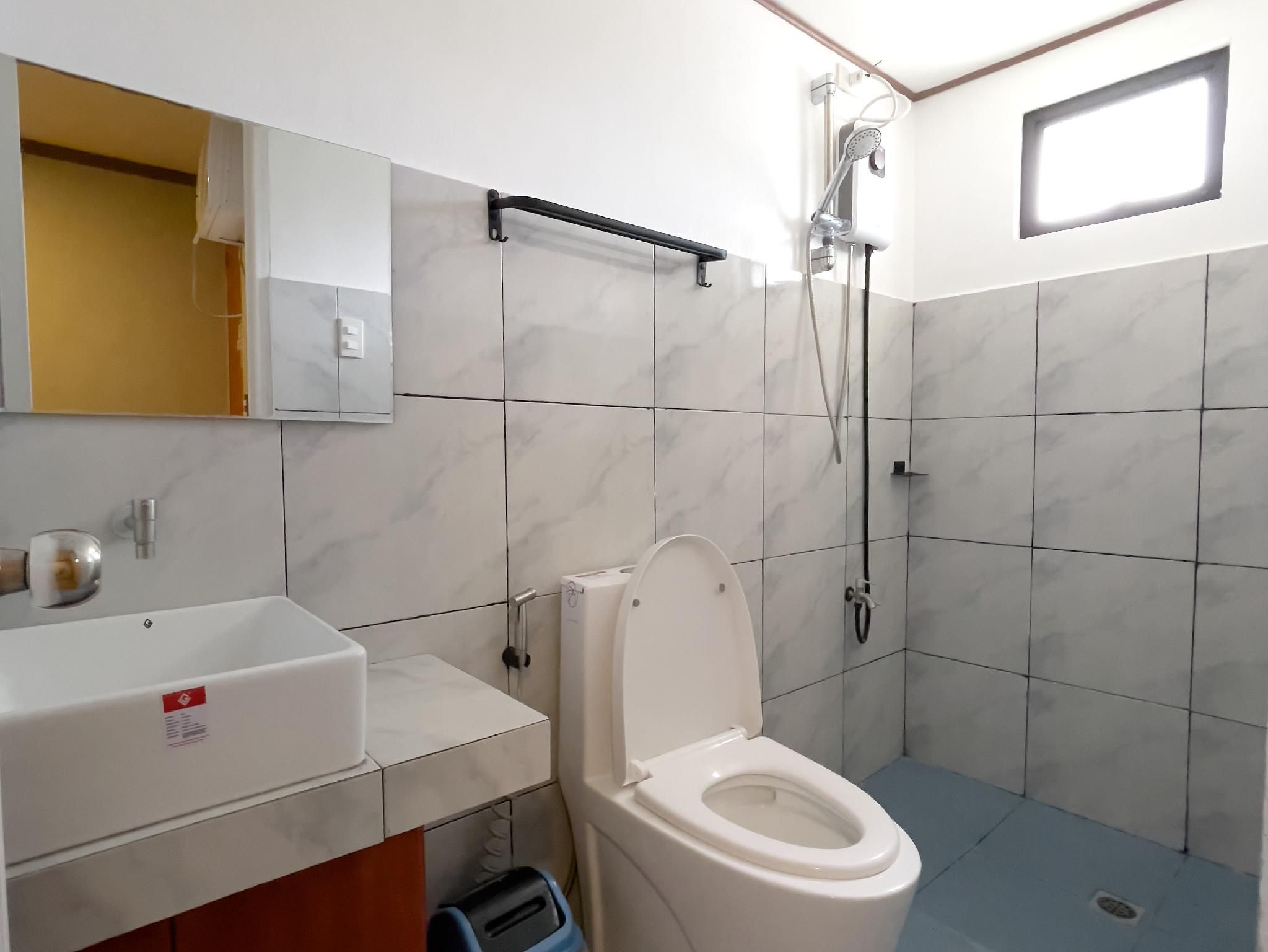 Red Apple Hotel and Resort San Juan Batangas Family Room 2