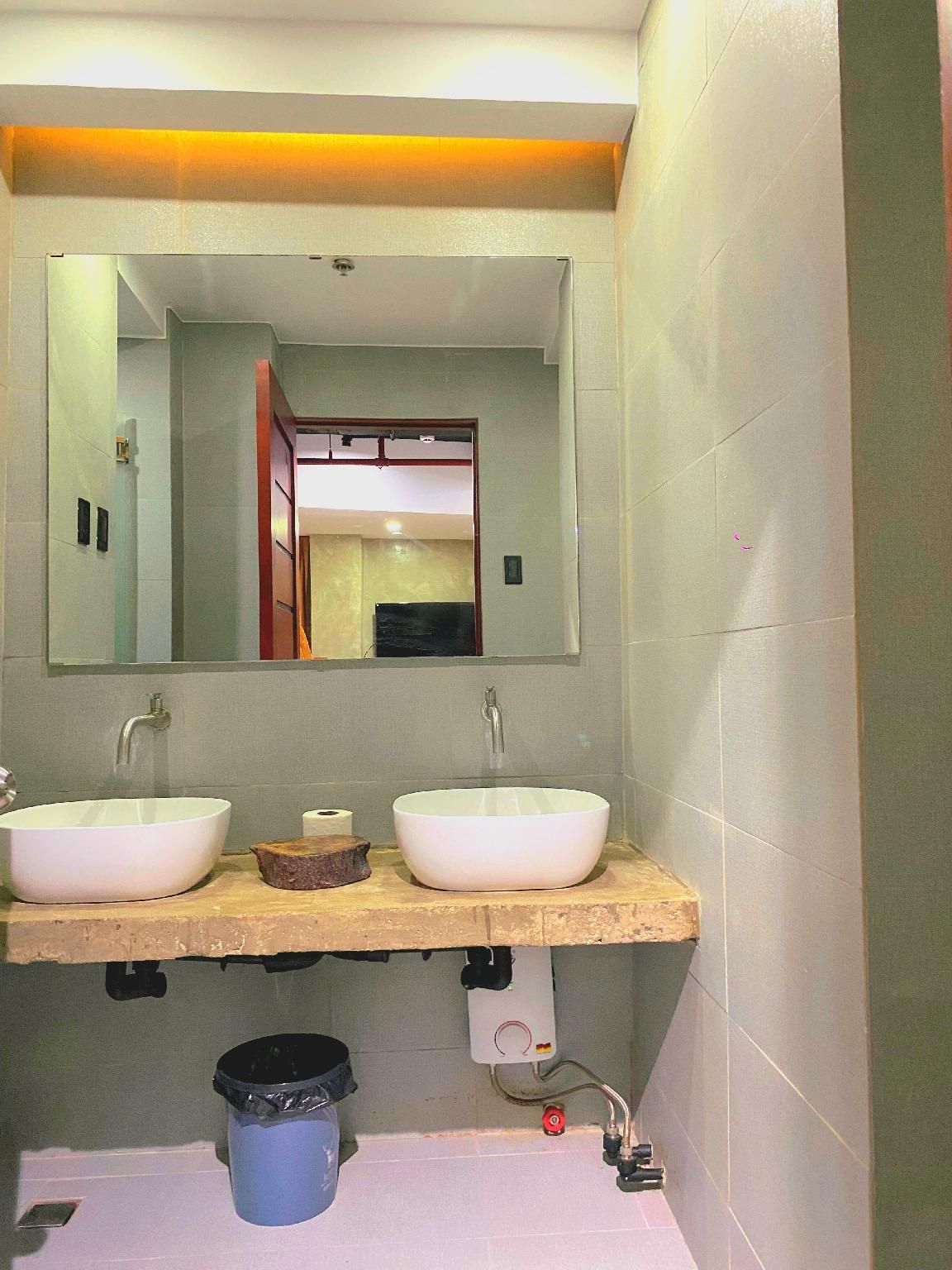 Dormitory Room - 6 People