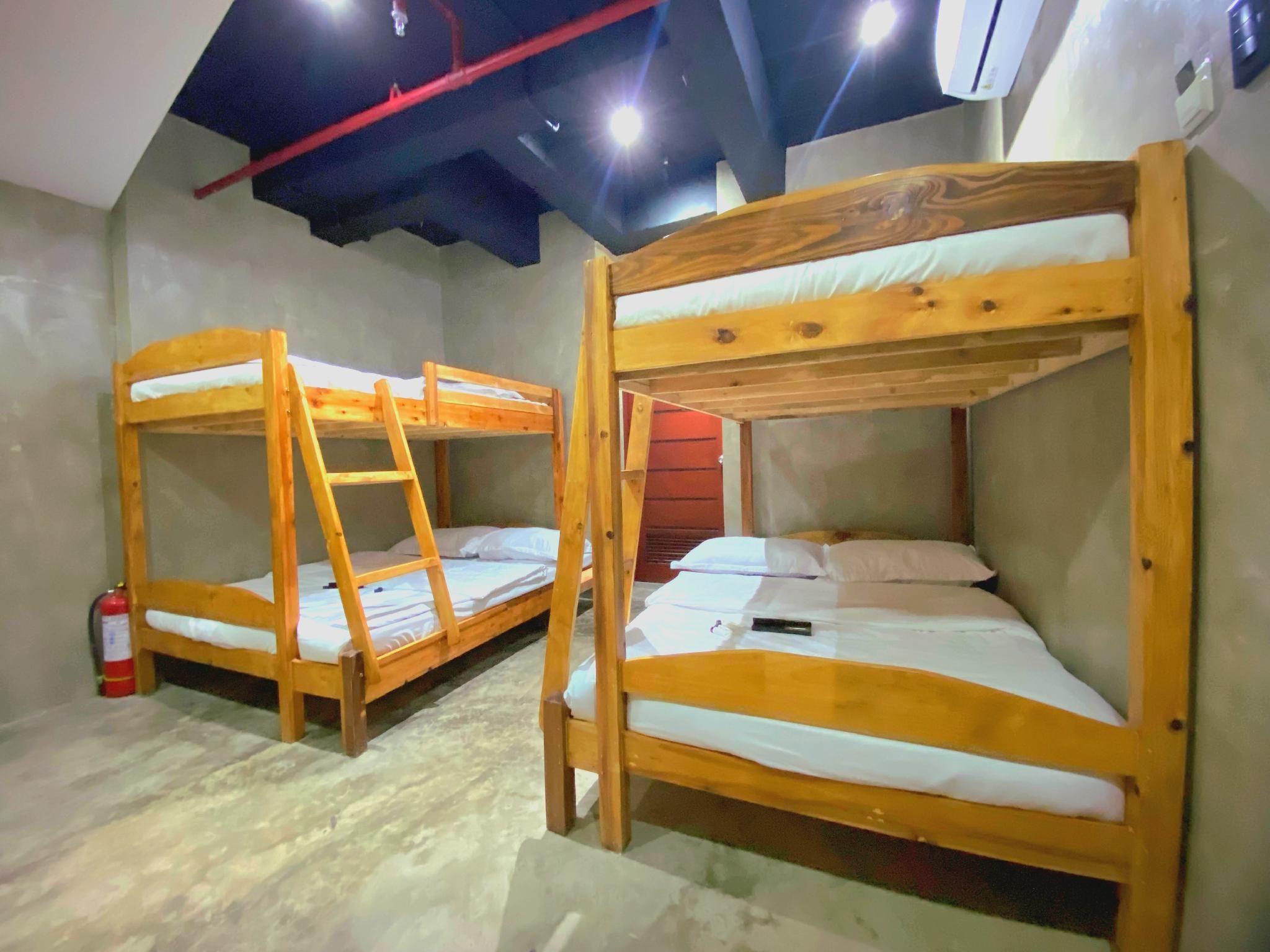 Dormitory Room - 6 People