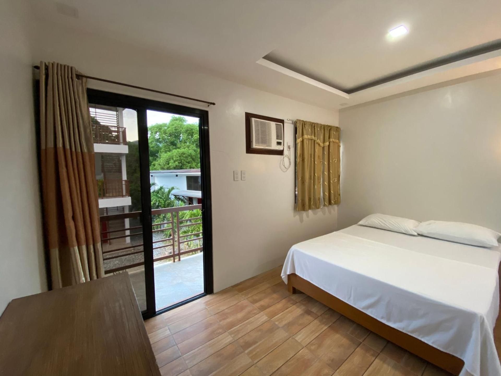 Cerca Parola Beach Resort Two Queens