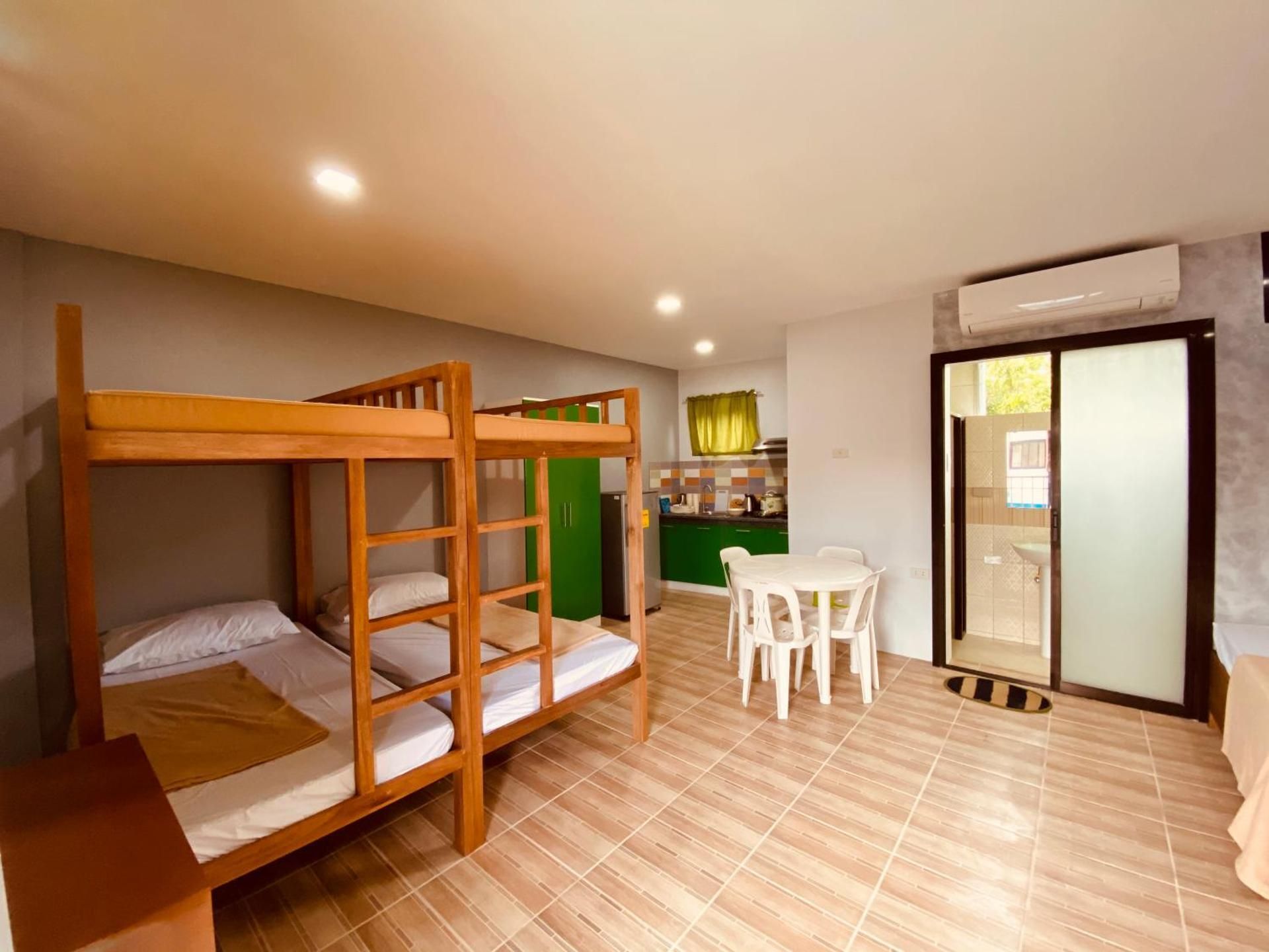 Cerca Parola Beach Resort Deluxe Family Room