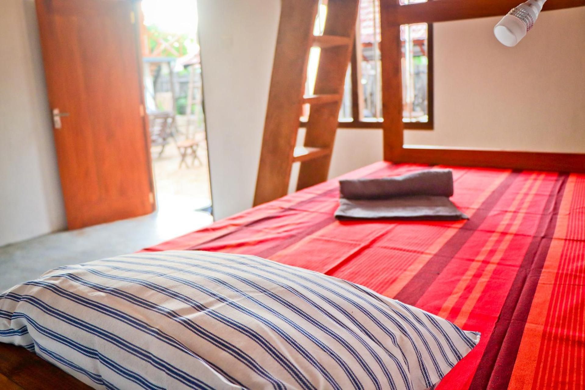 Mixed Dormitory Room