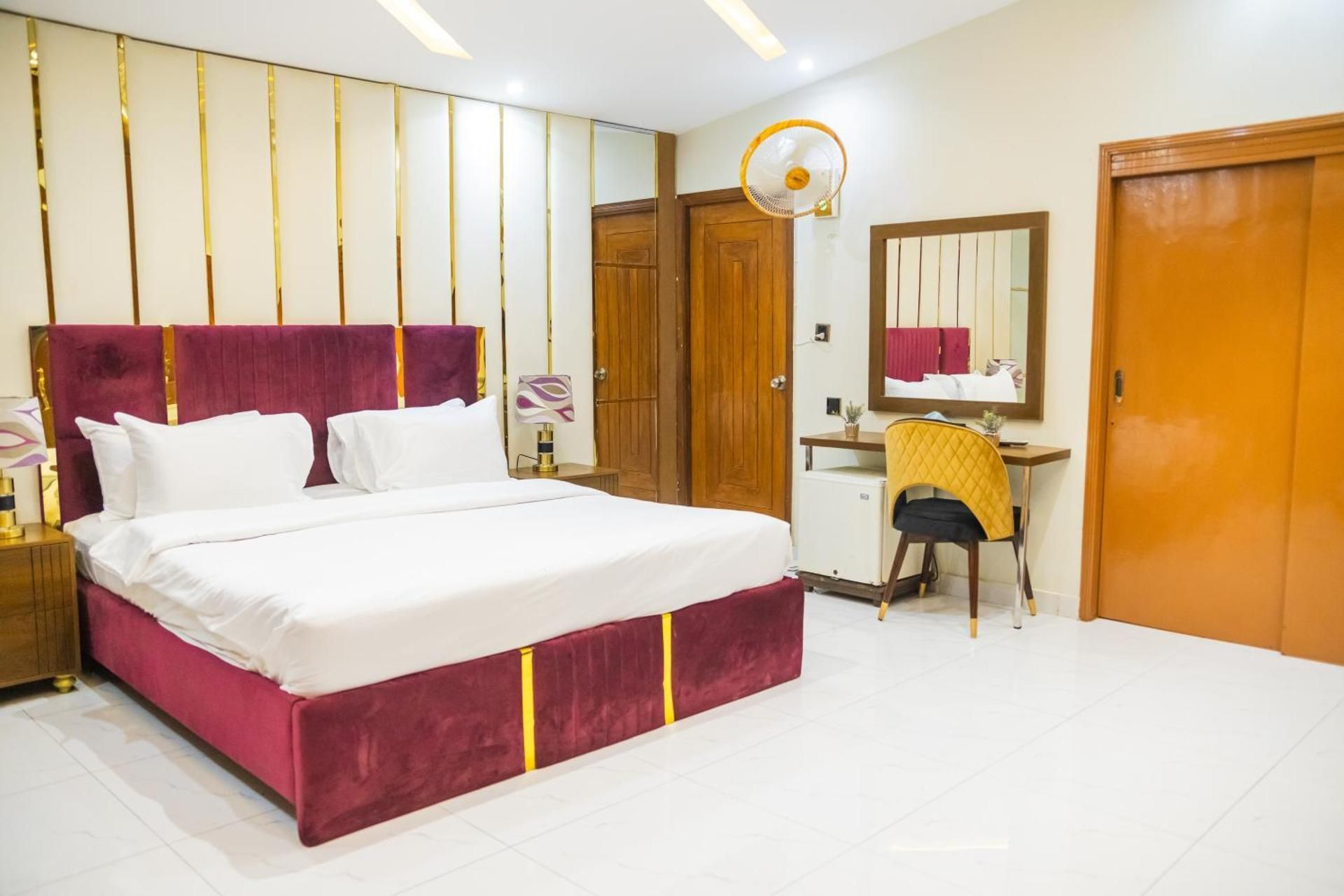 Deluxe Double or Twin Room