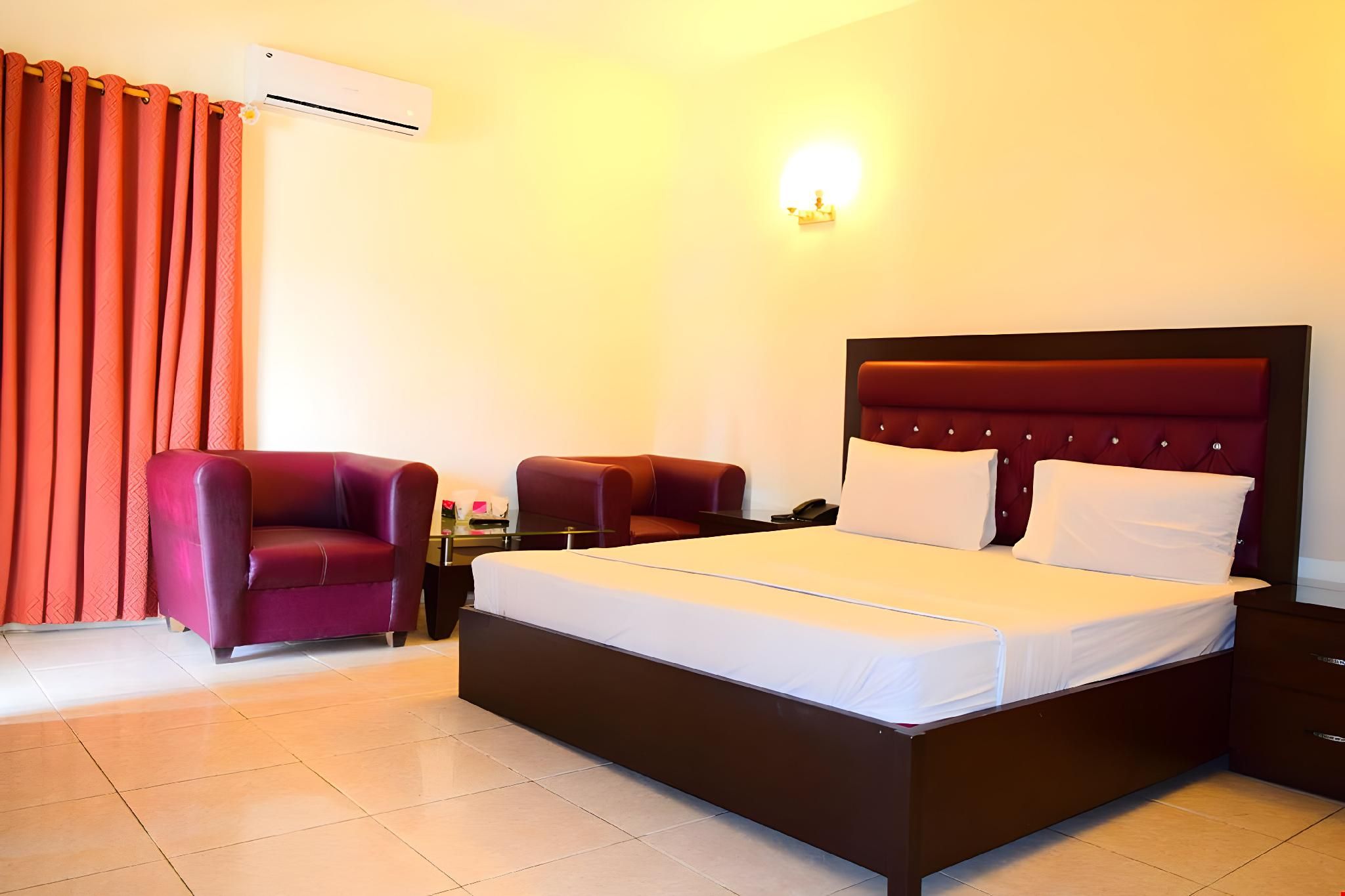 Clifton Inn Guest House  Deluxe Double or Twin 3