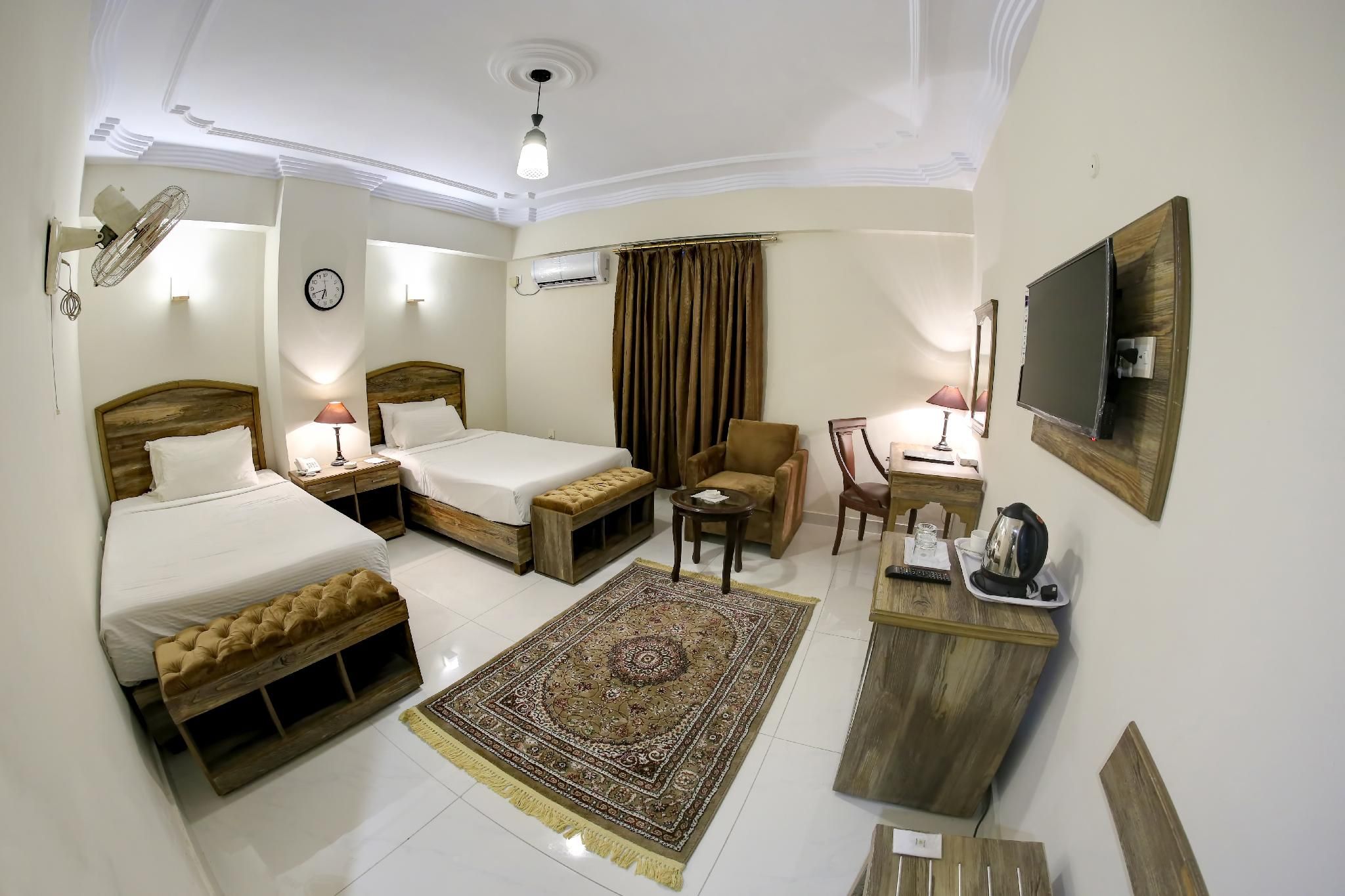 Signature By Hotel Crown Inn Deluxe 2