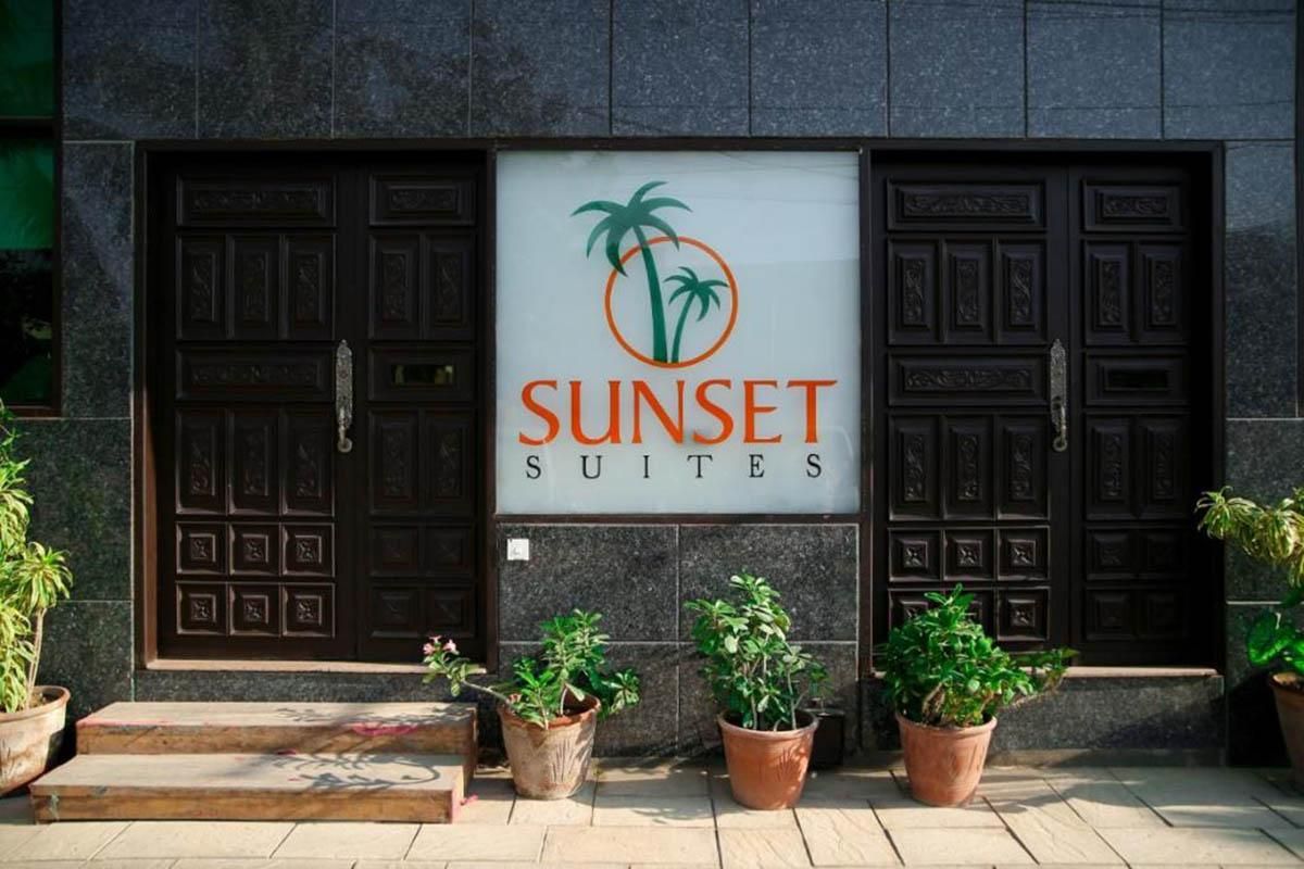 SUNSET SUITES