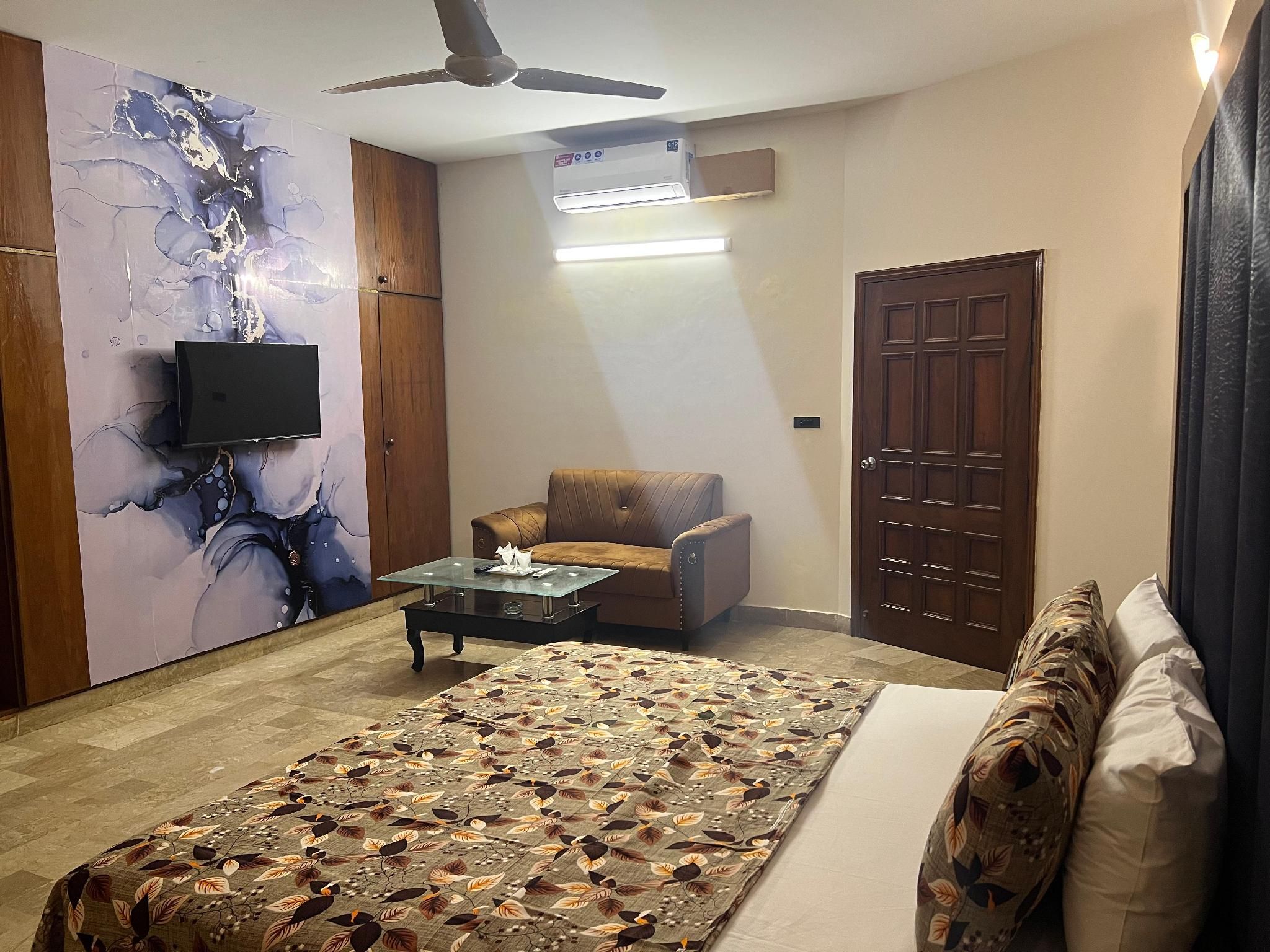 Hotel Imperial DHA Standard Room