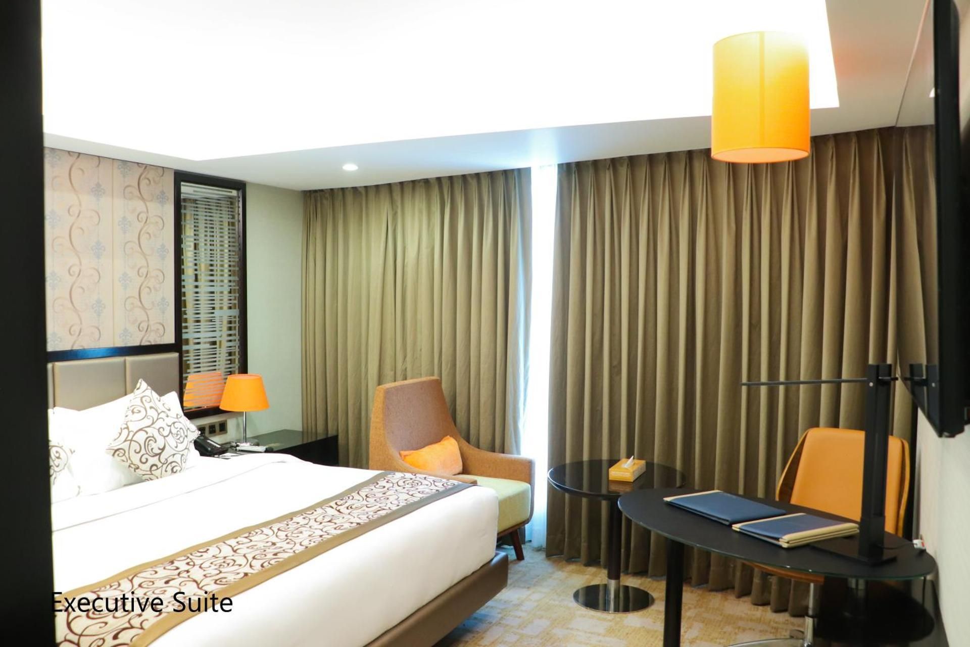 Executive Club Suite (Access To The Club Lounge For Guests Aged 18 Or Above)