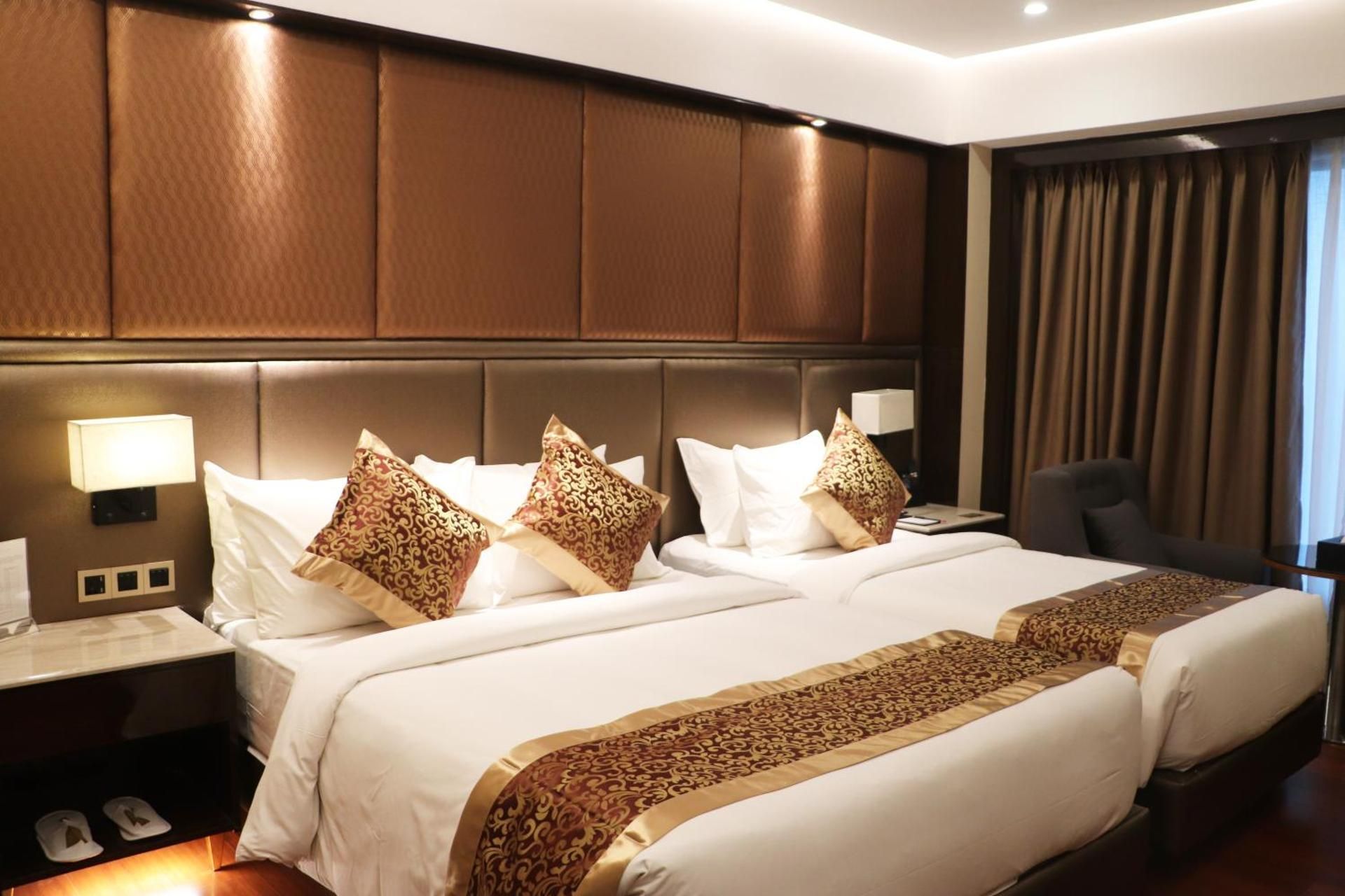 Deluxe Family Room