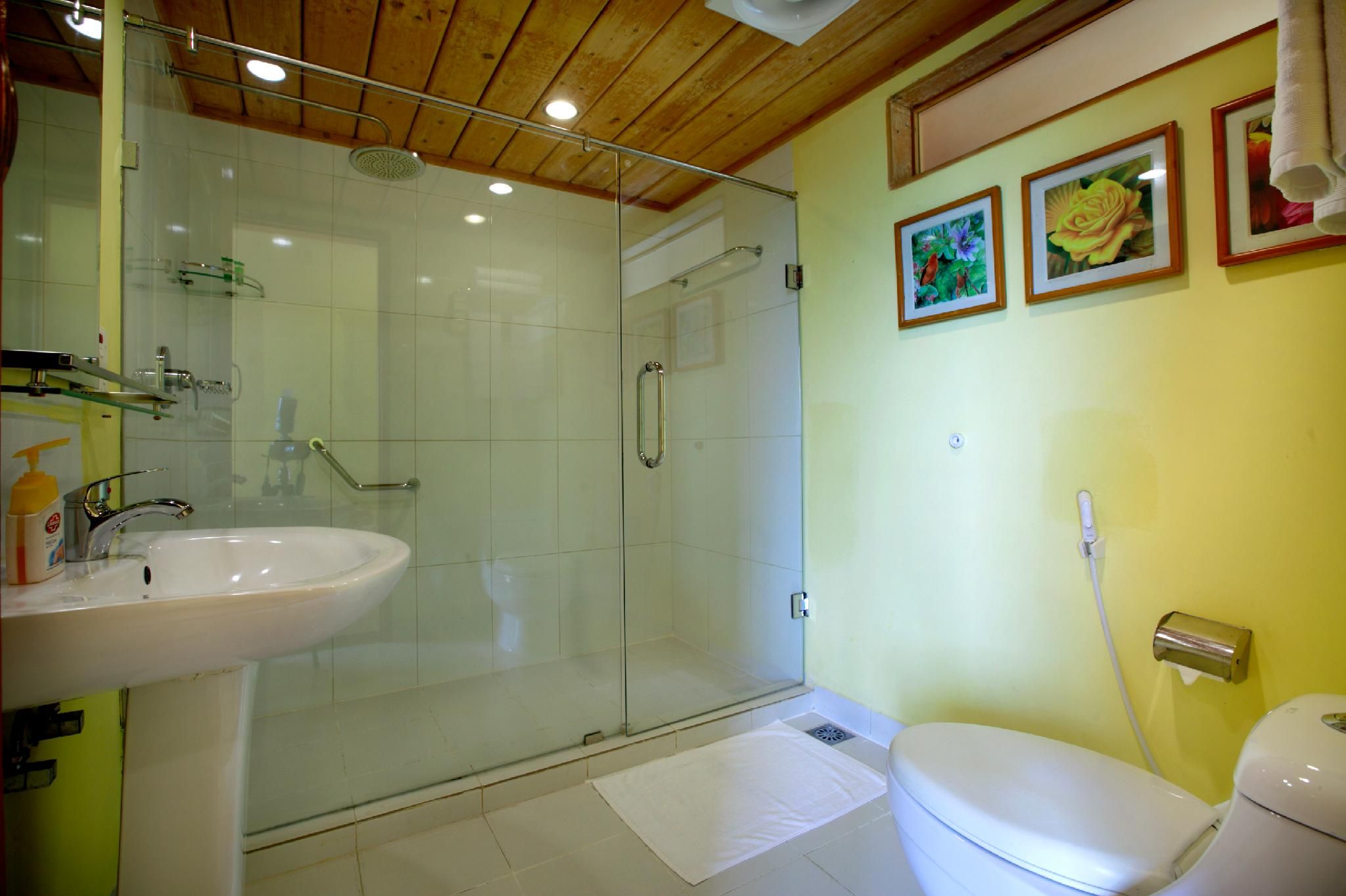 Nazimgarh Wilderness Resort Deluxe View Room 3