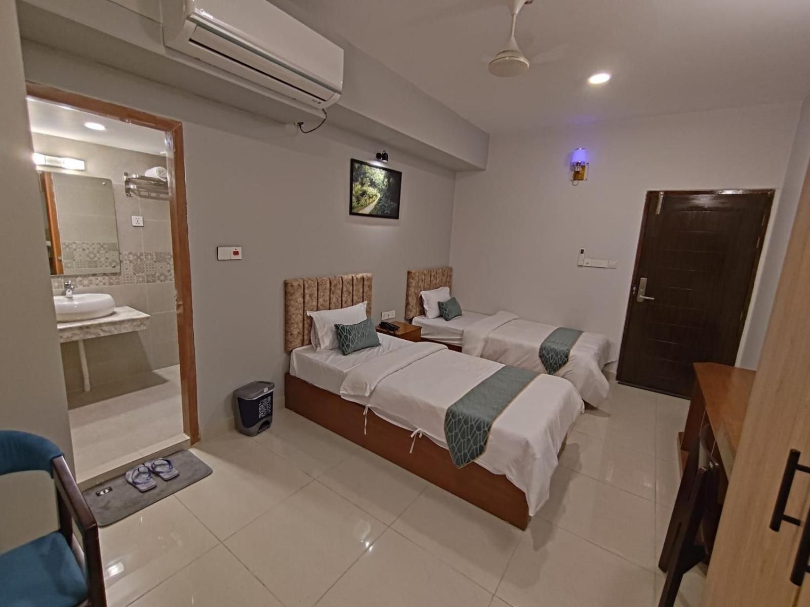 Deluxe Twin Room