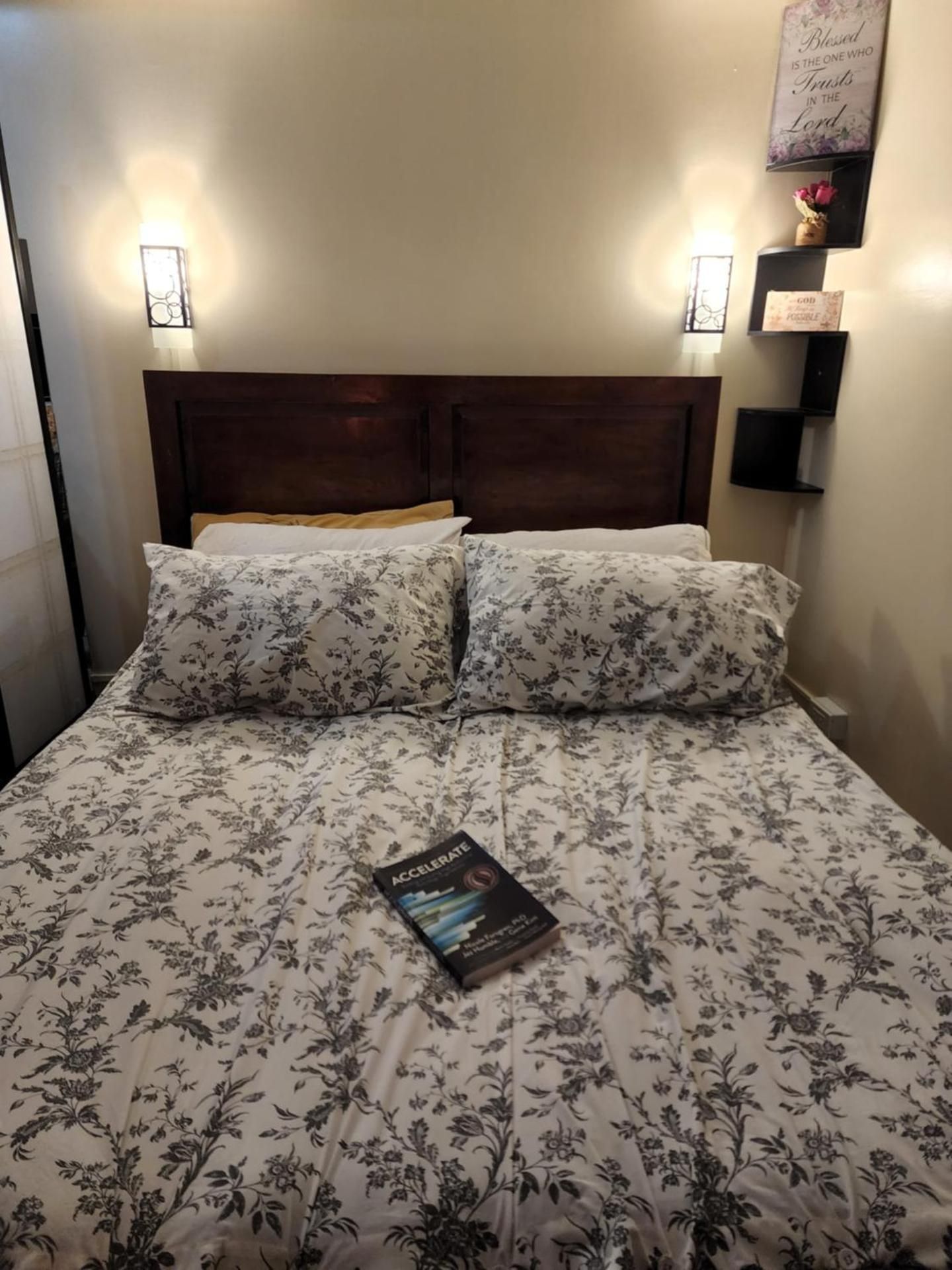 Deluxe Queen Studio 
