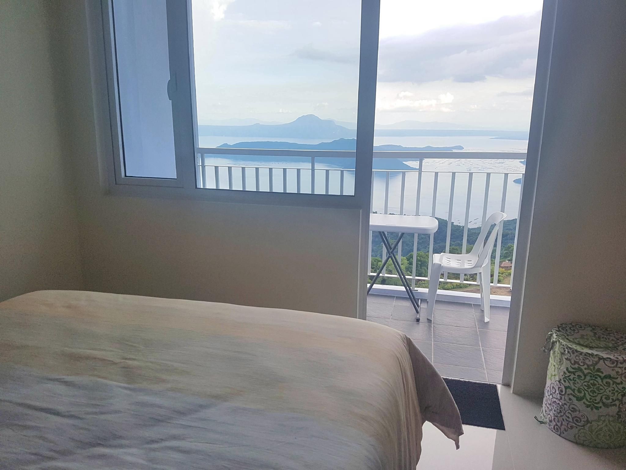 Deluxe Lake View