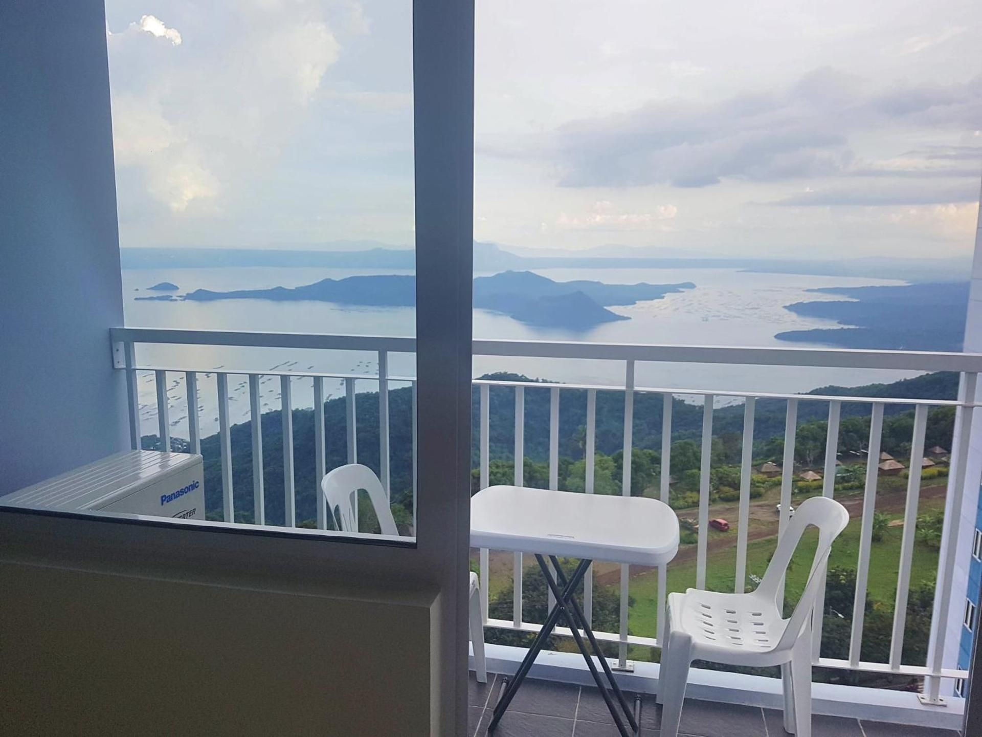 Superior One-Bedroom Apartment with Balcony