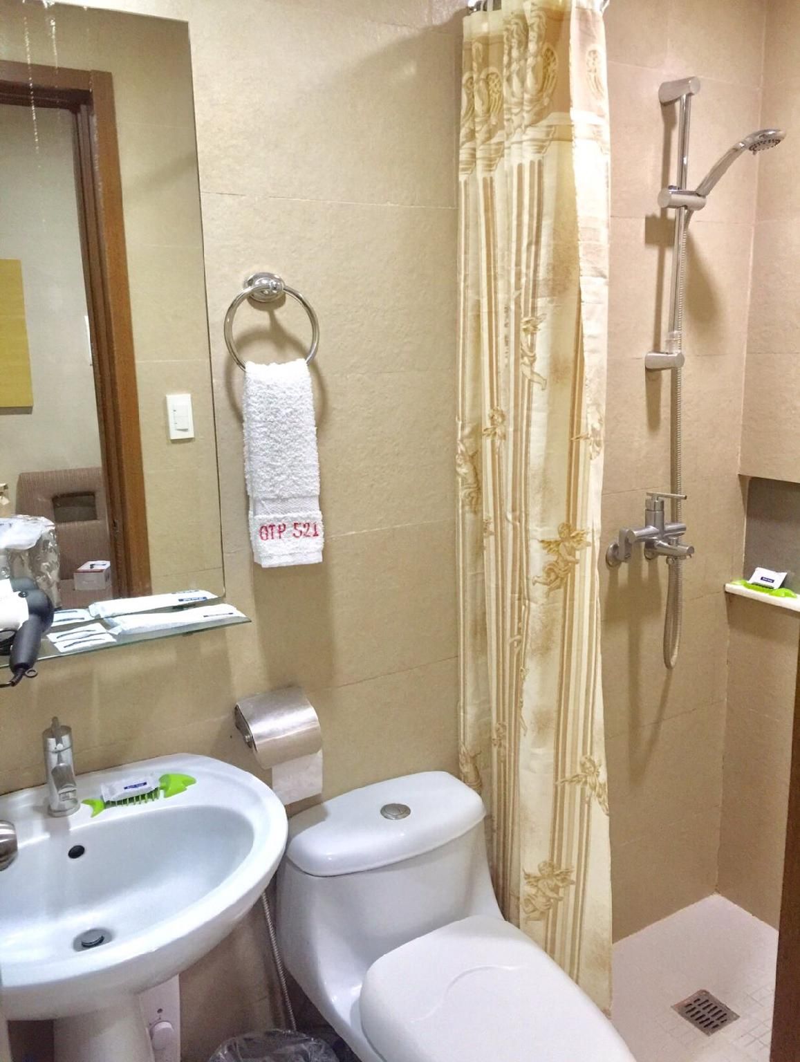 One Tagaytay Place Private Residences Triple Deluxe Room 3