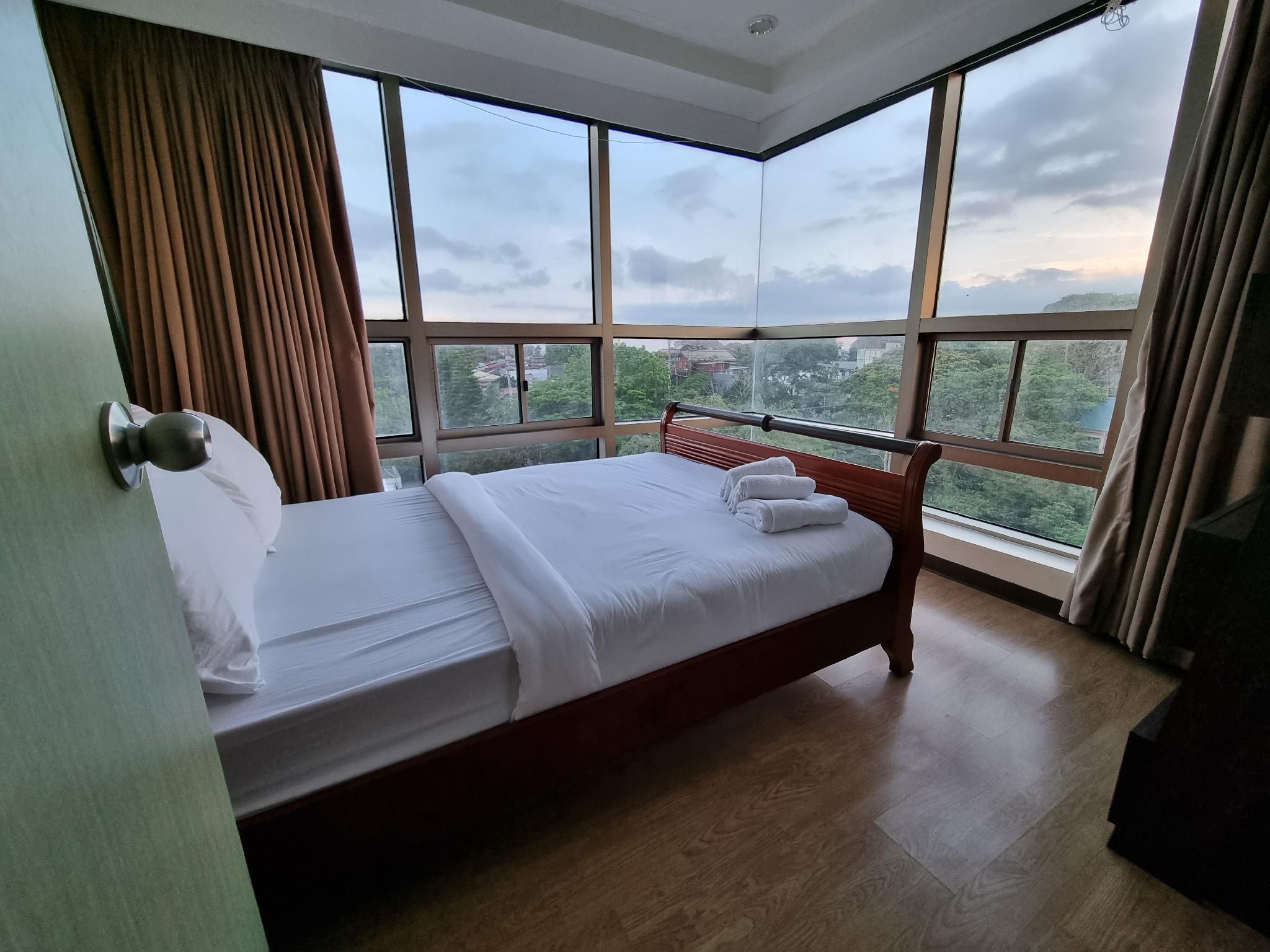 2 Bedroom Executive Suite