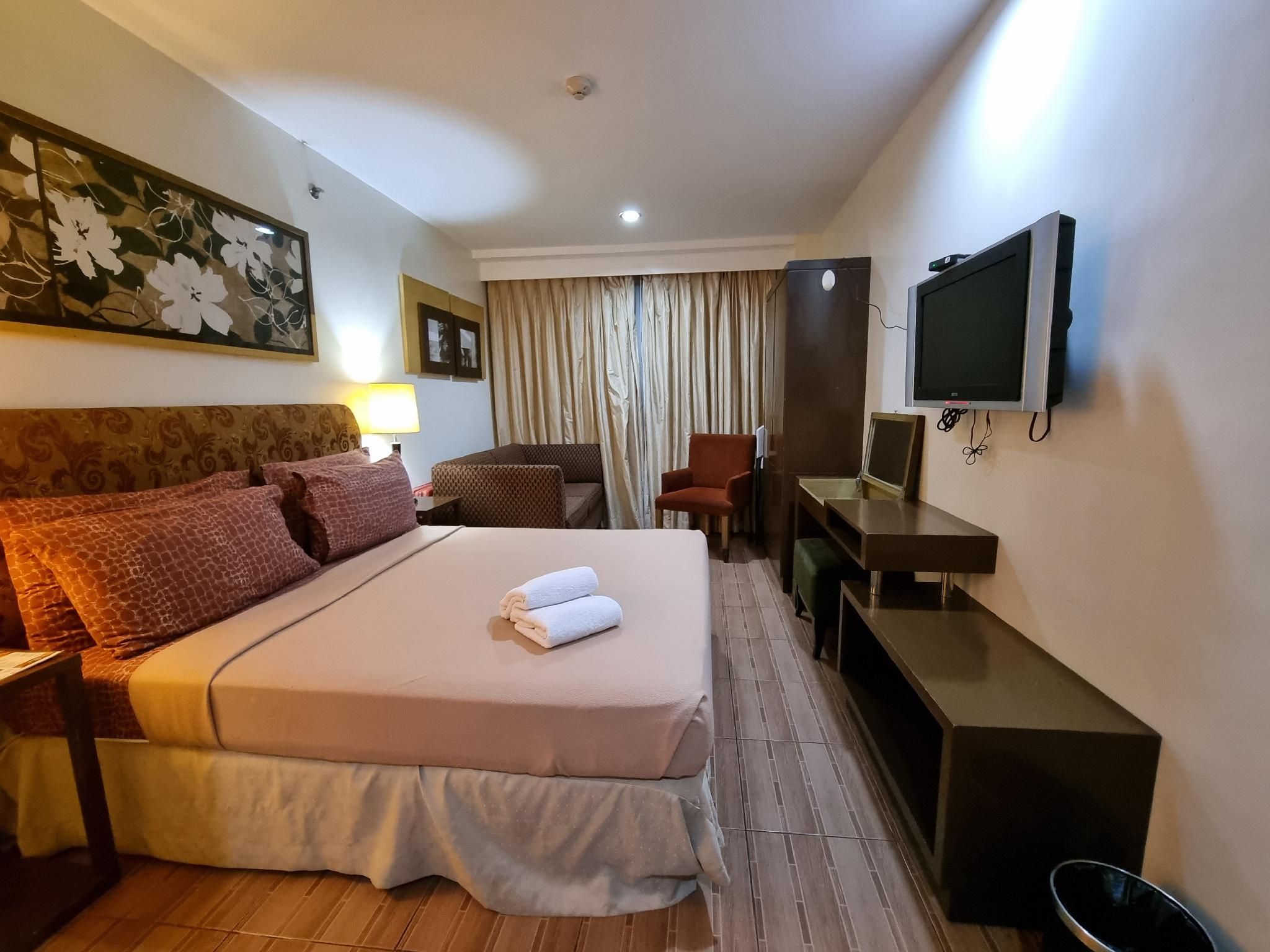 Low Floor Suite
