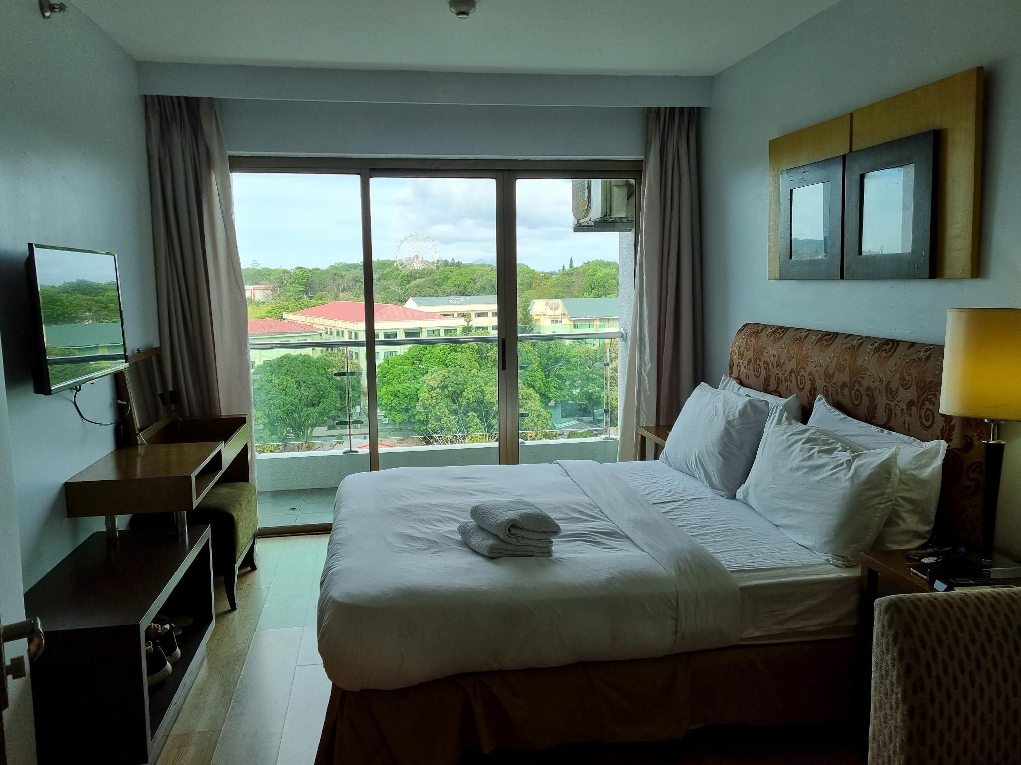 Studio Balcony Suite
