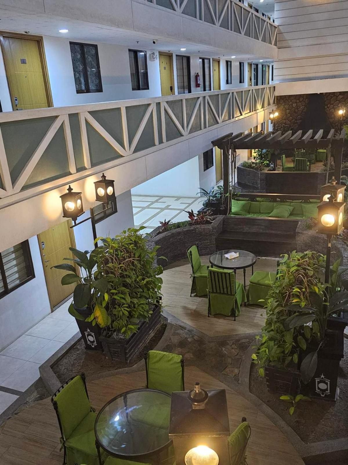 Pine suite Condo Tagaytay