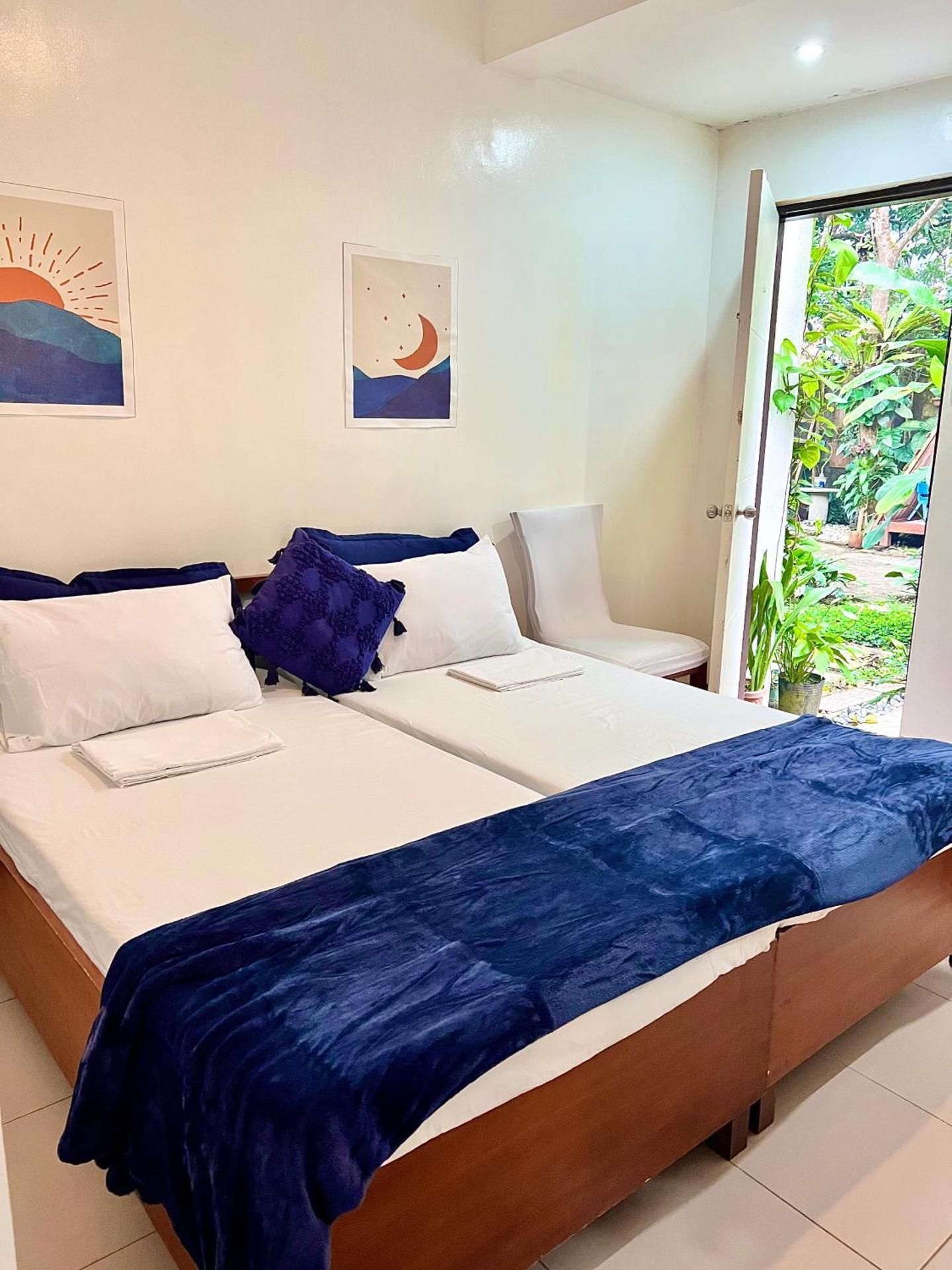Queen Room with Garden View