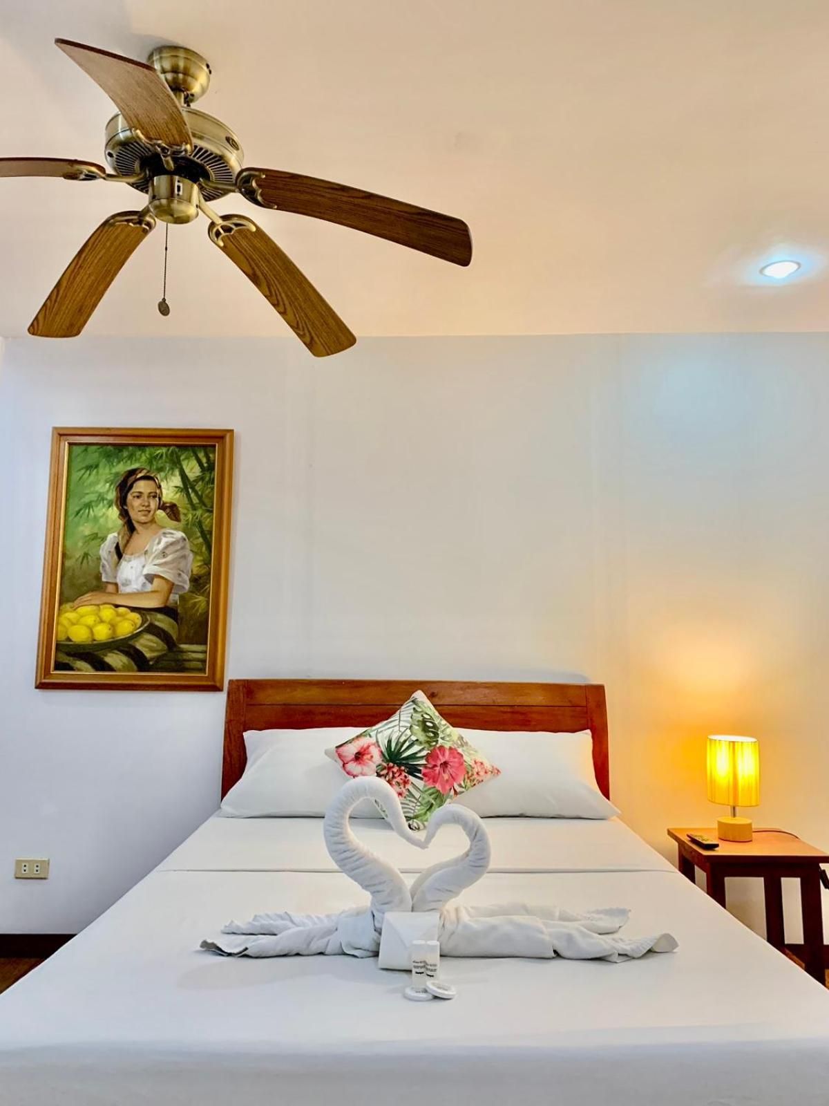 Mont Wind Hotel Tagaytay powered by Cocotel Standard Room