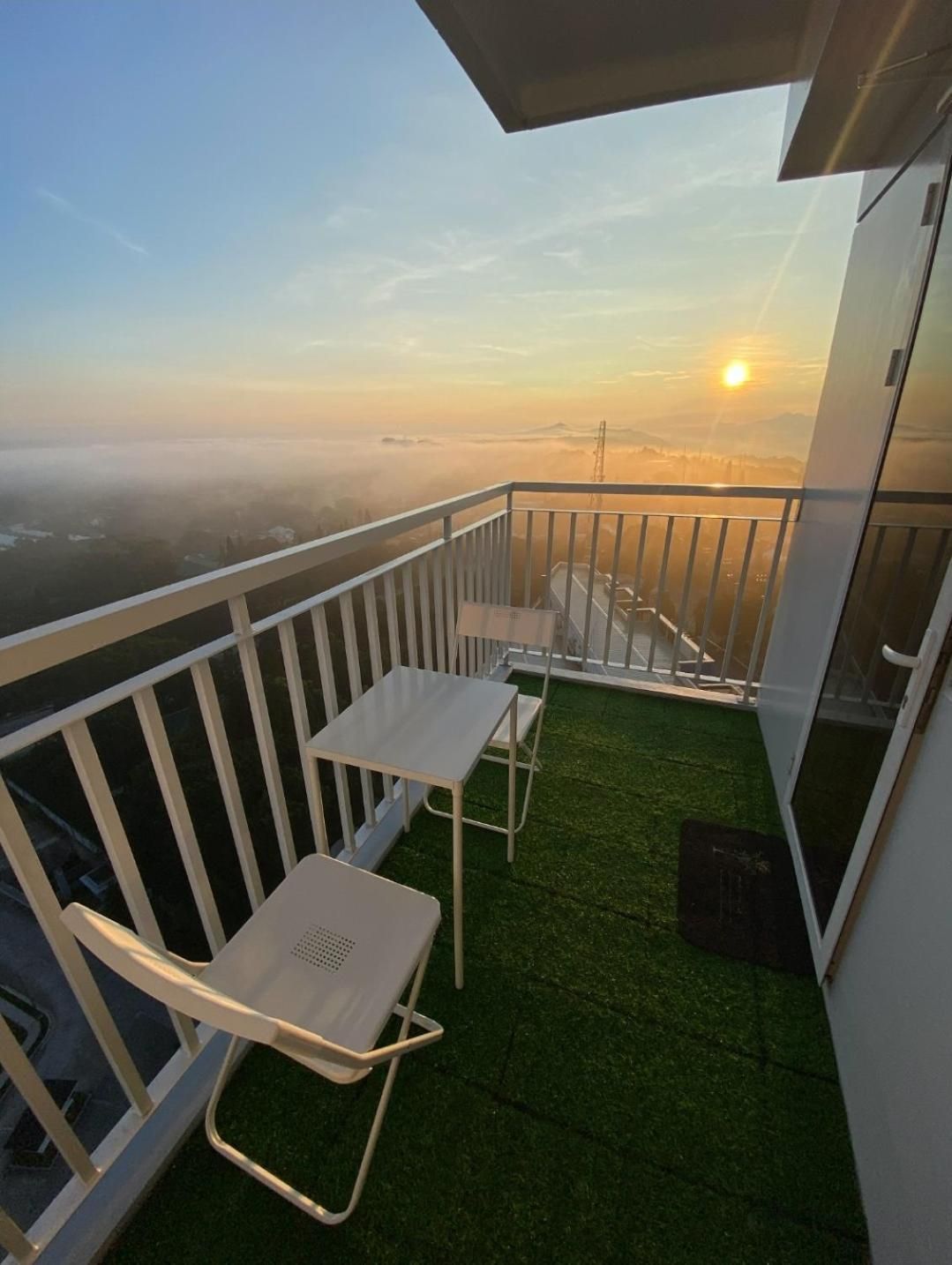 Apartment with Balcony