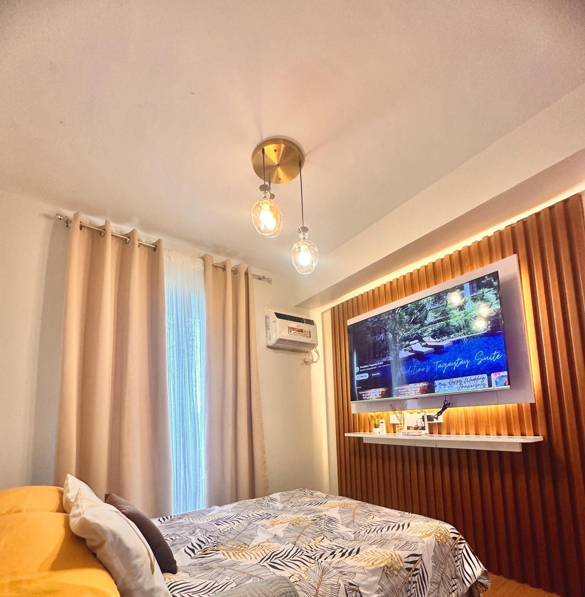 Studio with Balcony