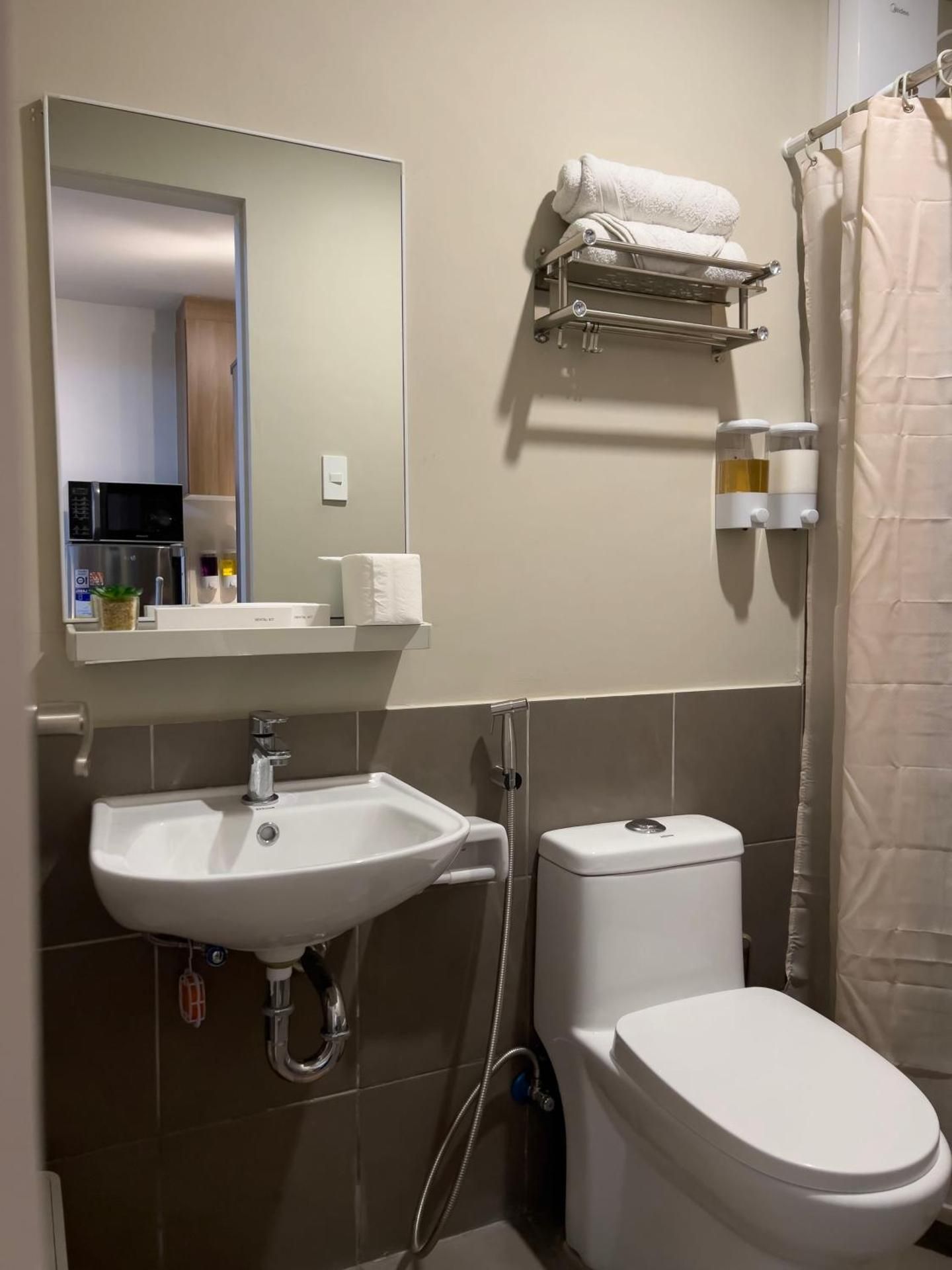 Studio Apartment