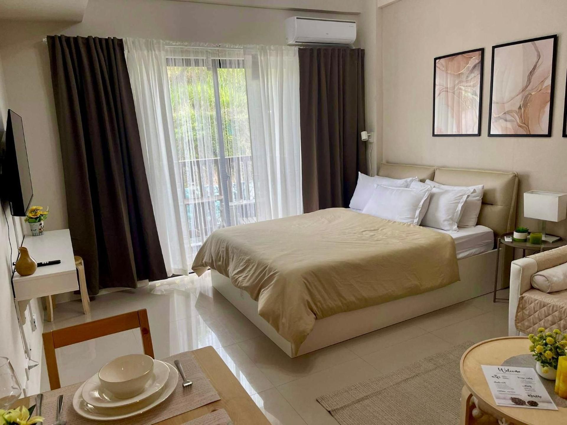 Studio Apartment
