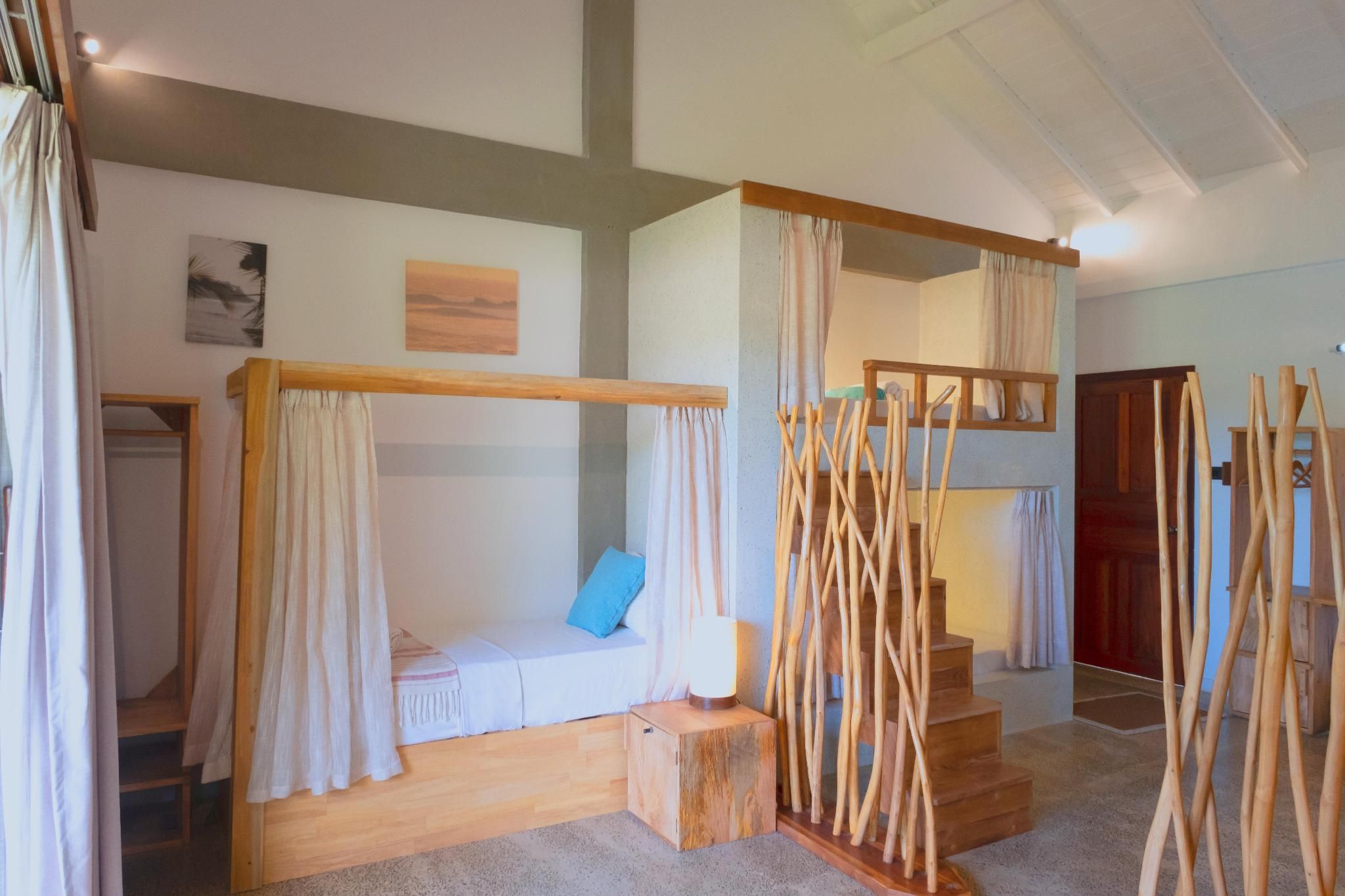 6 Bed Mix Dormitory